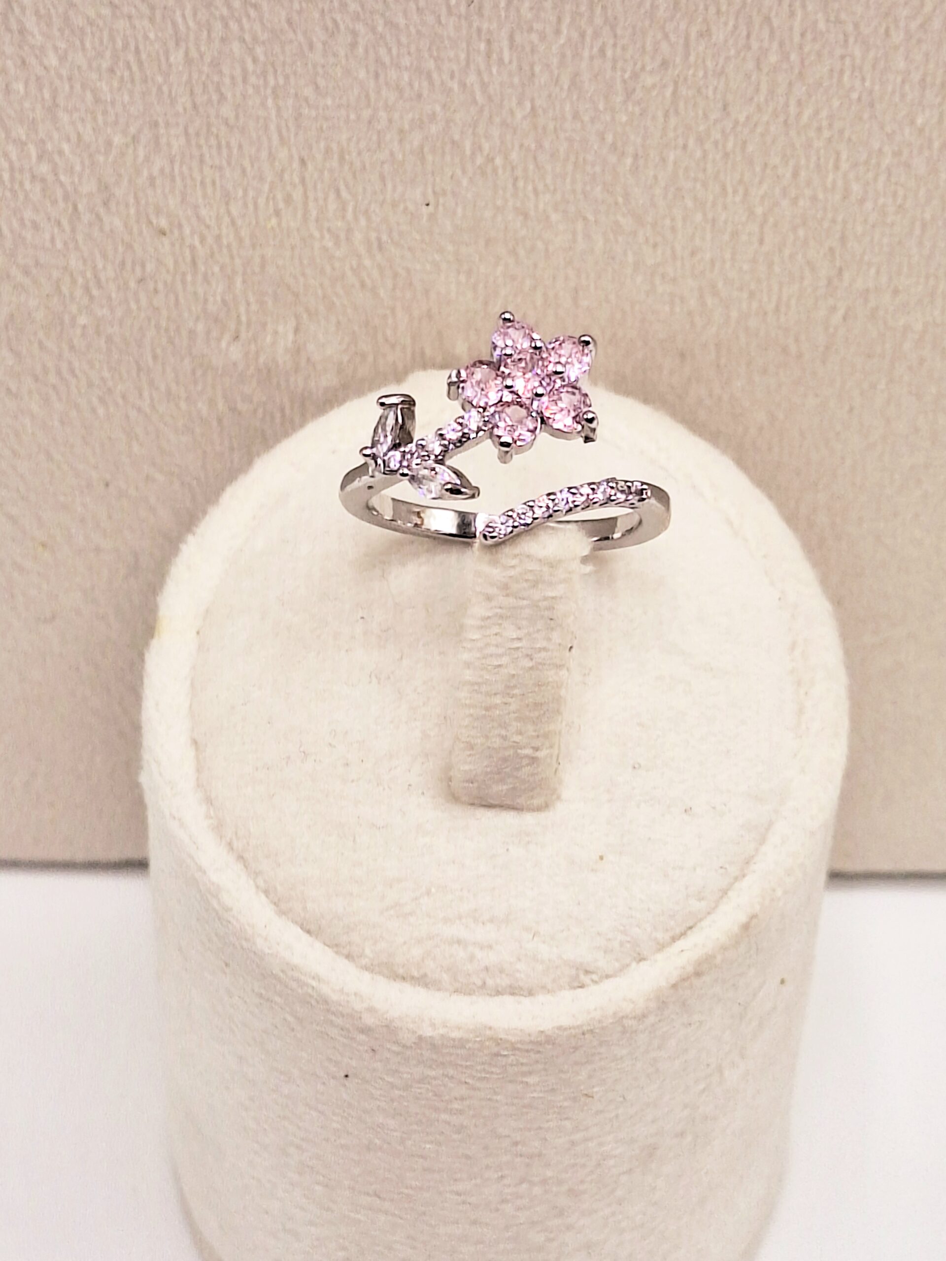 انگشتر جواهری طرح دسته گل صورتی فری سایز