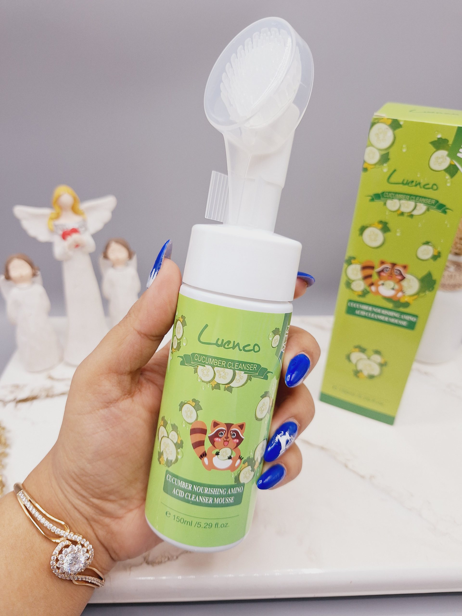 فوم شستشو صورت براش دار خیار سرسان لاو کد xg1494