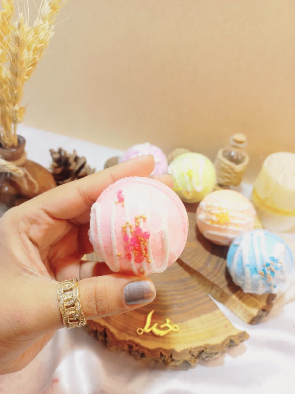 کوکتل و پدیکور توپی خامه ای 80 گرمی با کیفیت با جوشش عالی