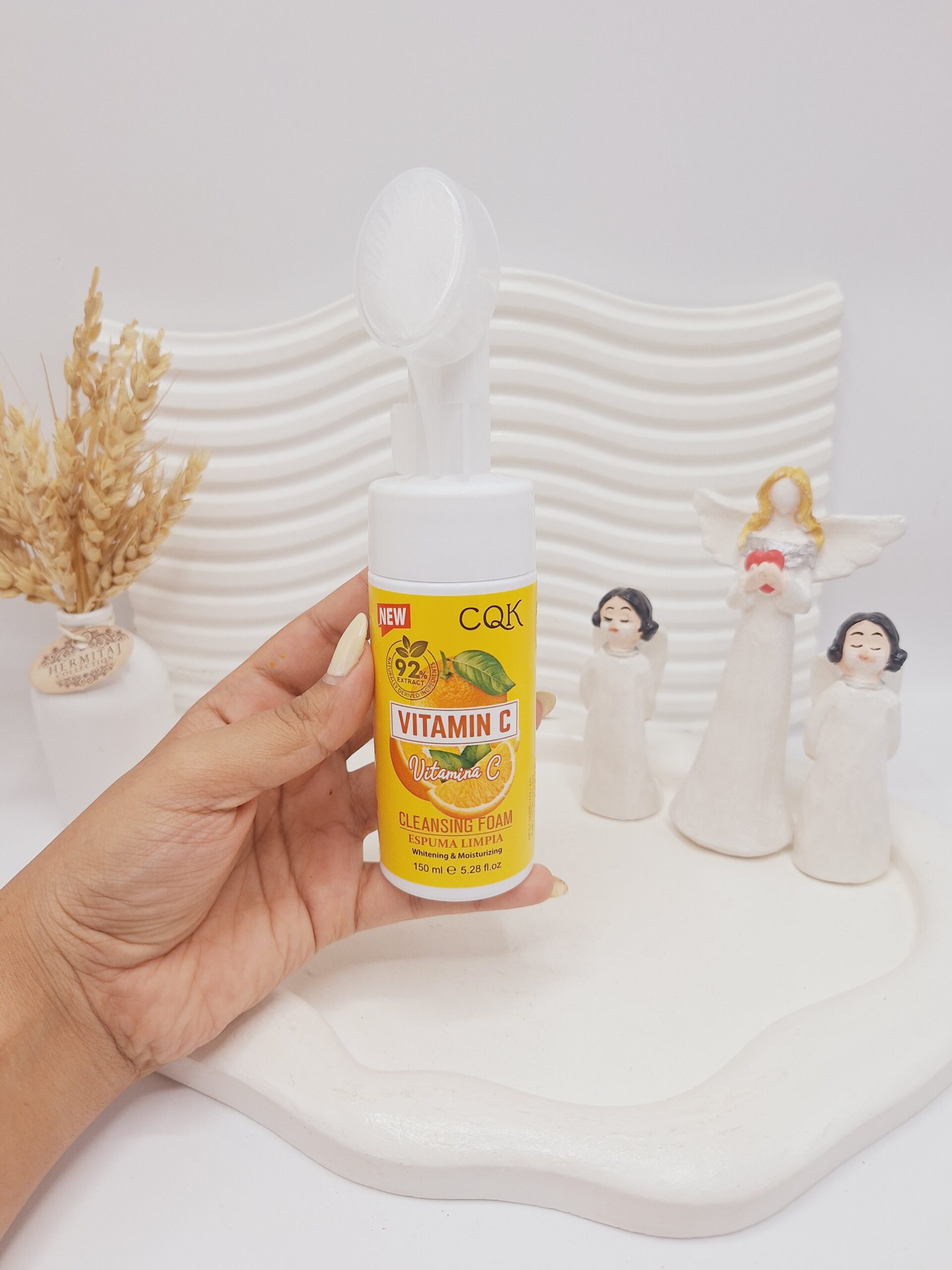 فوم براش دار ویتامین C برند CQK کد 3909