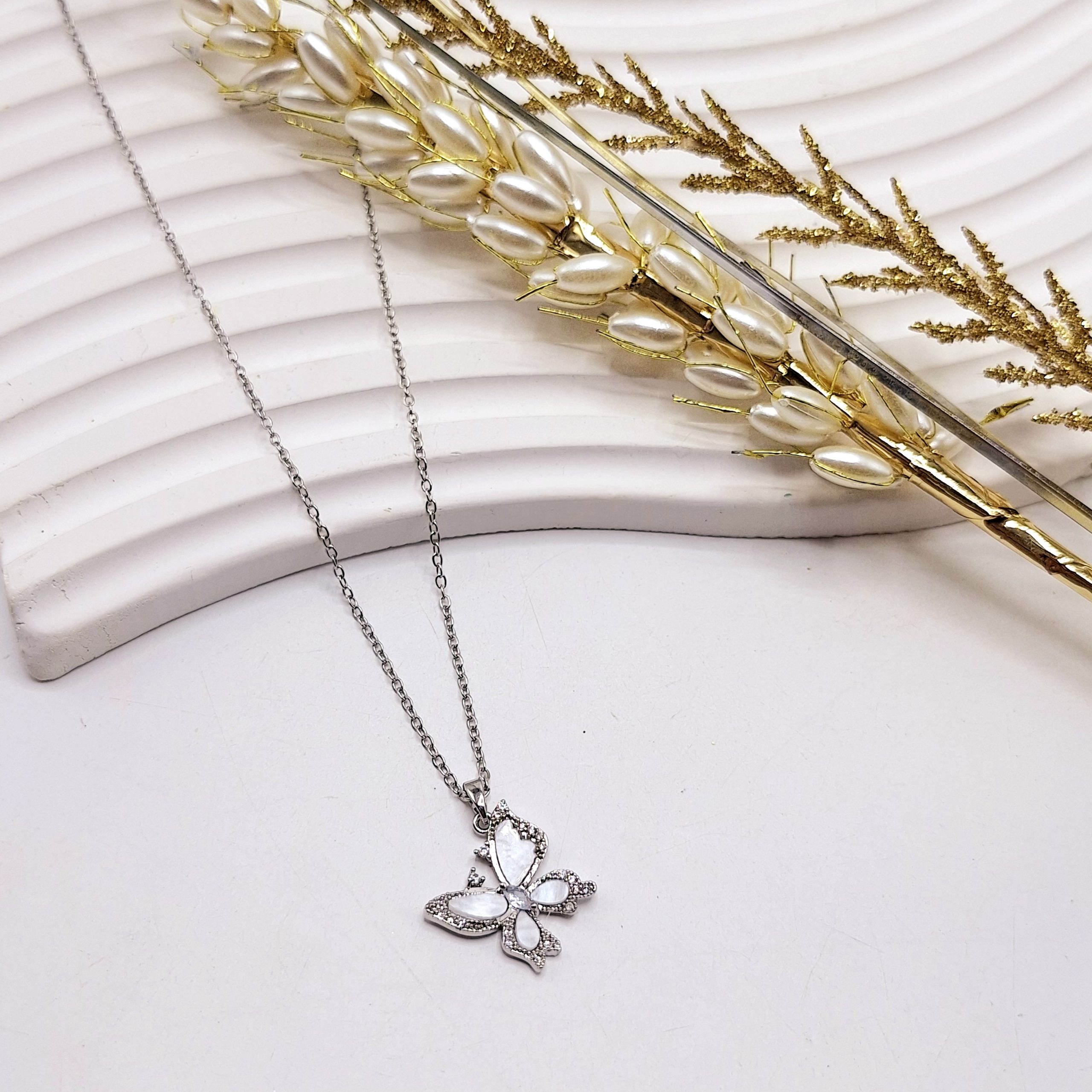 گردنبند زنانه طرح پروانه استیل