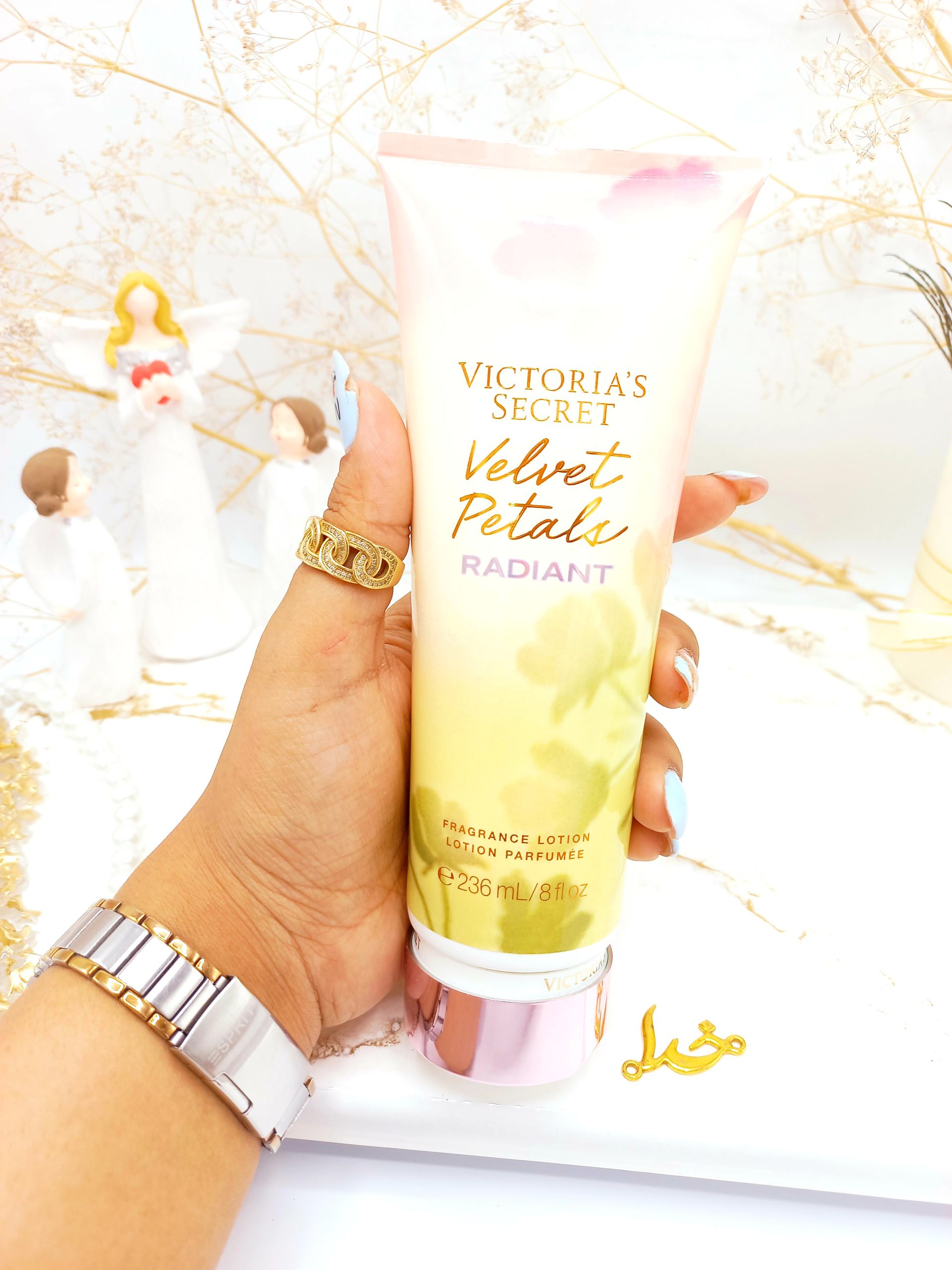 لوسیون معروف مرطوب کننده بدن 236 میل Velvet Petals برند ویکتوریا سکرت کد 8406