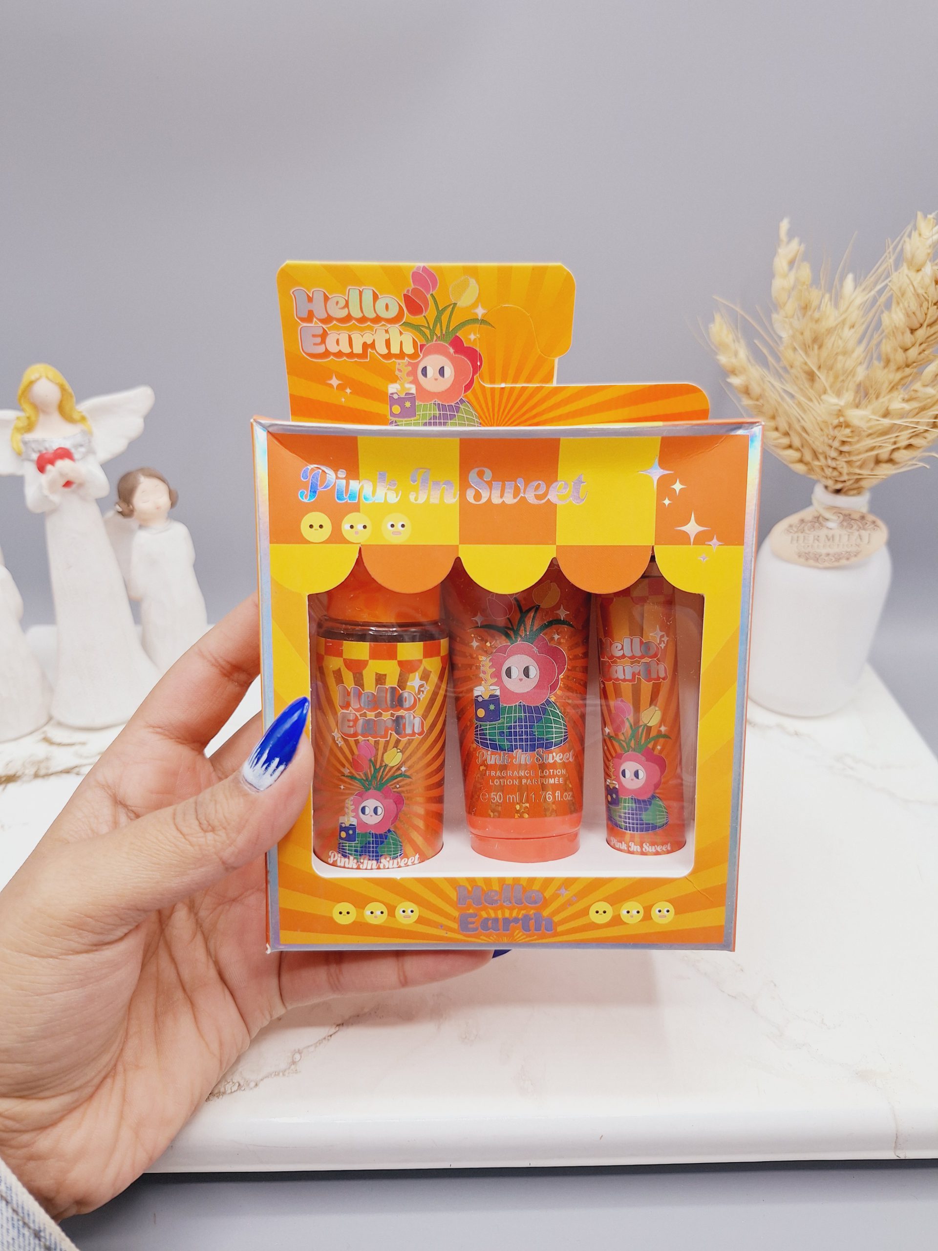 پک 3 تایی بادی اسپلش و لوسیون و عطر قلمی فوق العاده خوشبو و ماندگار برند پینک این سویت کد 3213