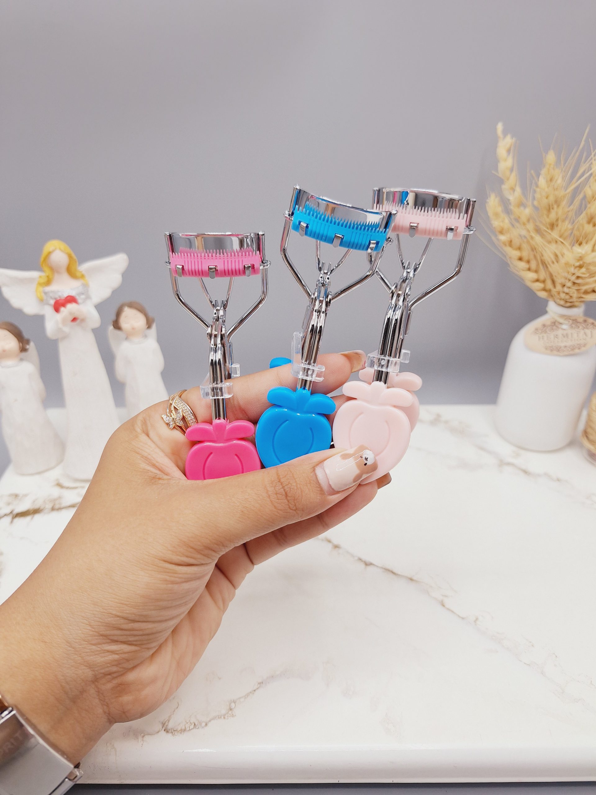 فرمژه شانه دار طرح توت فرنگی