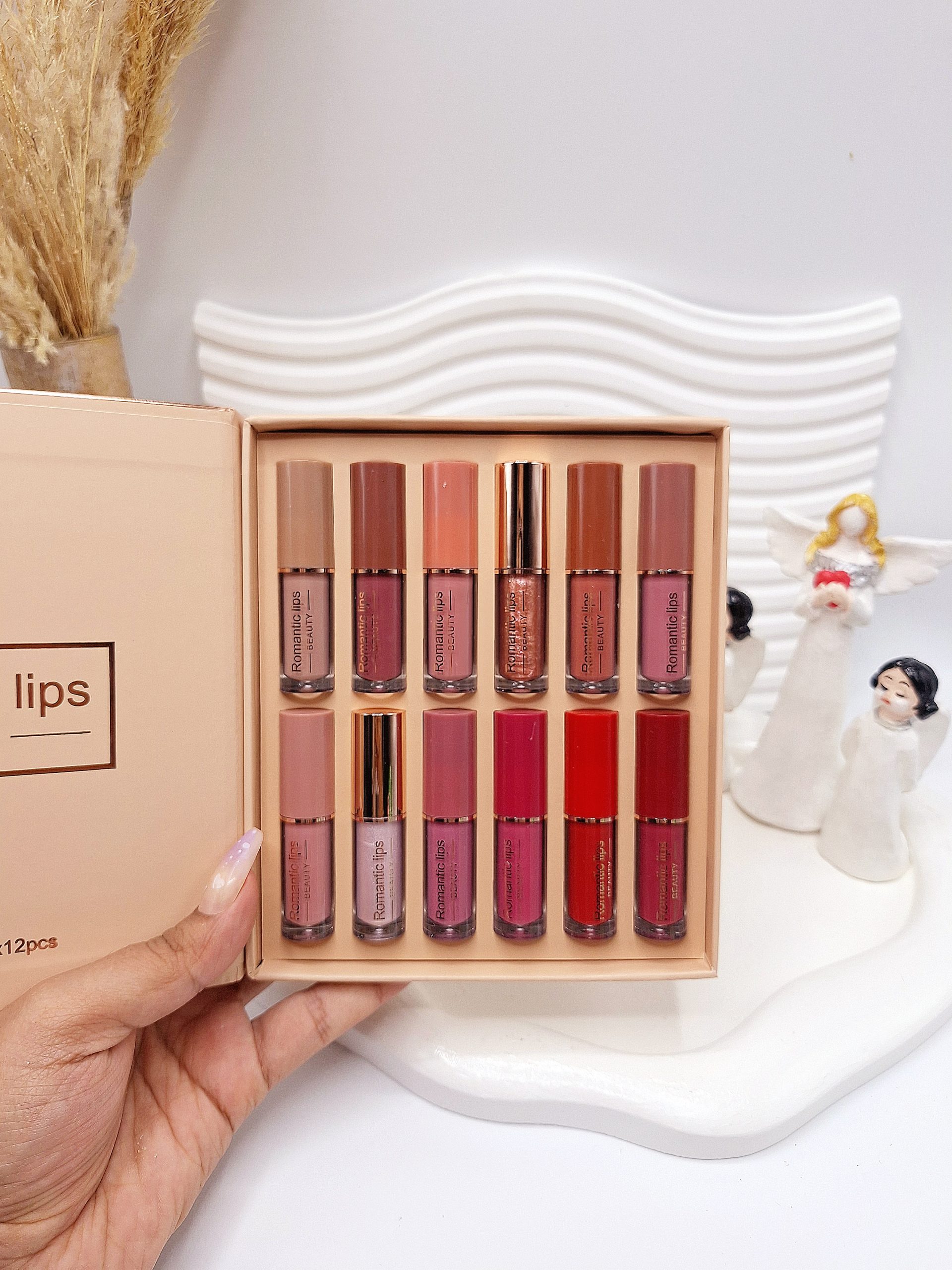 پک 12 تایی رژ لب و لیپ گلاس برند Romantic lips BEAUTY کد GR1130