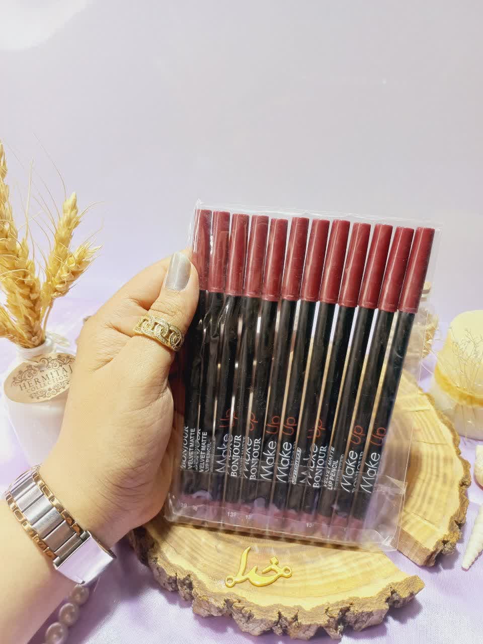 خط لب مدادی با کیفیت میکاپ ولوت مات درب قرمز بسته 12 عددی
