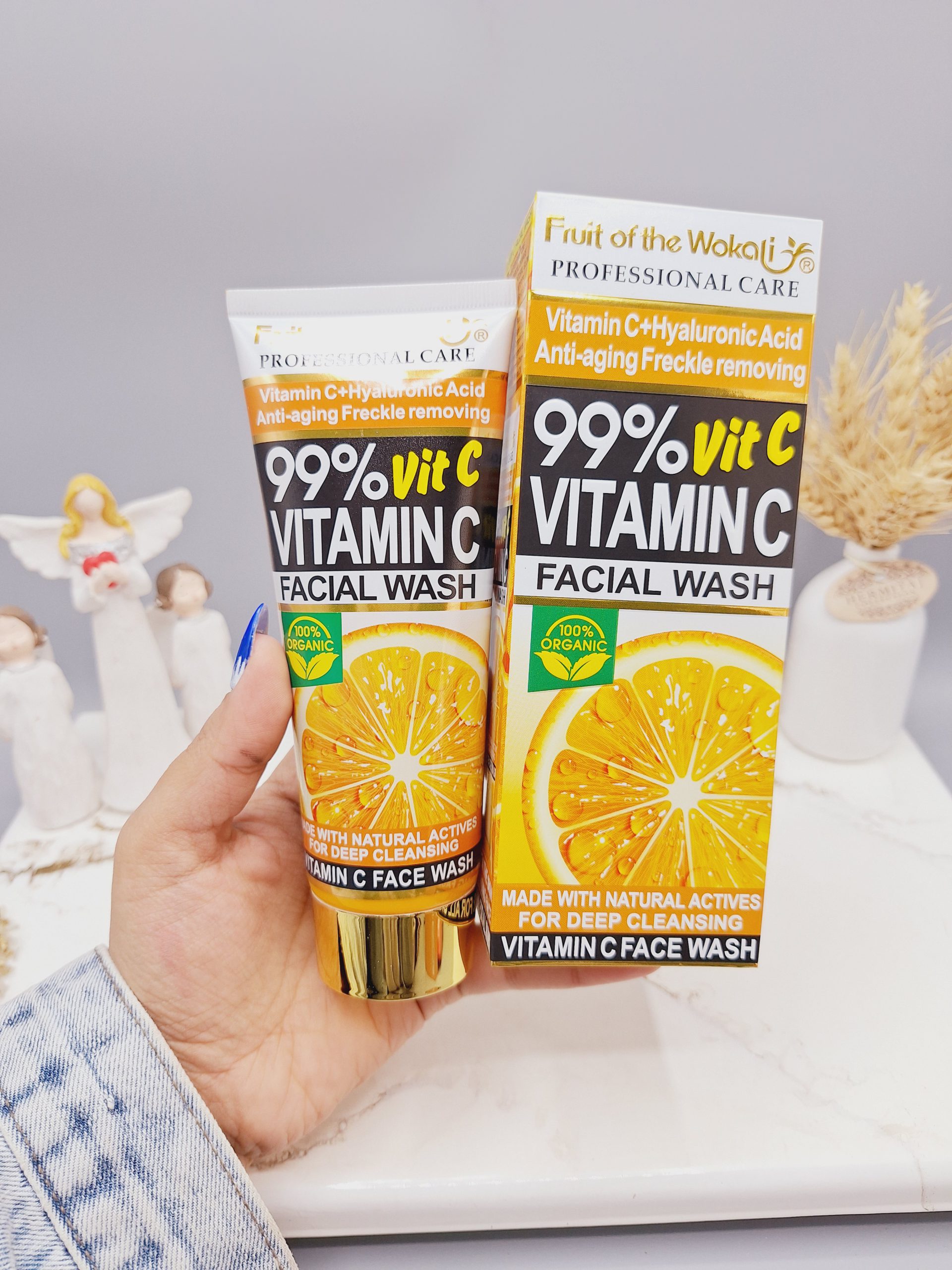 فوم شستشو 99% ویتامین سی روشن کننده قوی صورت برند وکالی اصلی کد 710