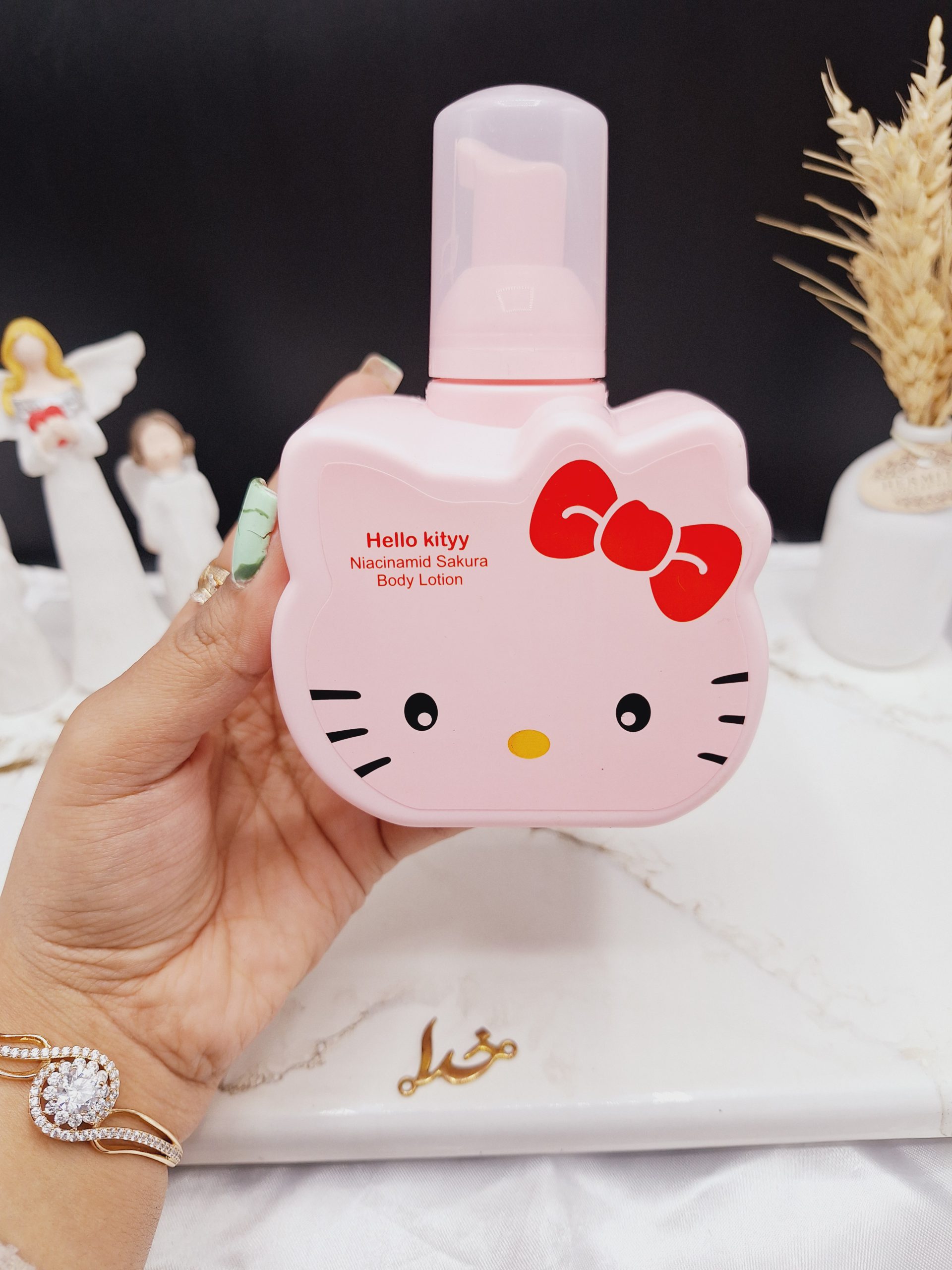 لوسیون بدن پمپی هلو کیتی یانگمی YANGMEI کد YM1720