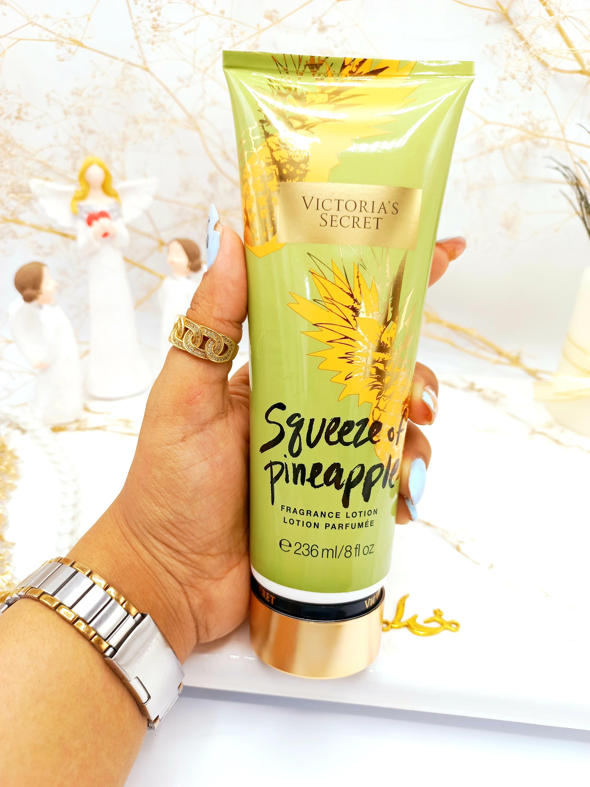 لوسیون معروف مرطوب کننده بدن 236 میل Squeeze Of Pineapple برند ویکتوریا سکرت کد 0838