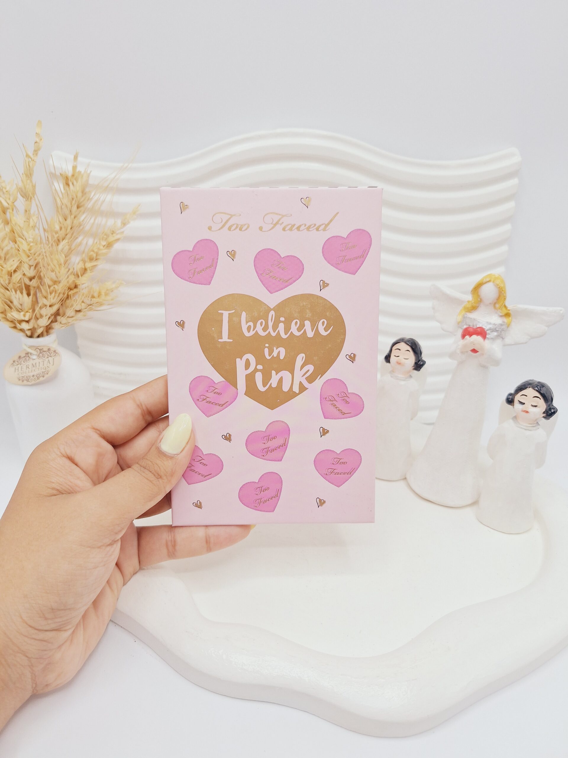 پالت سایه Too Faced مدل قلب صورتی عاشقانه ( کارتن صورتی)