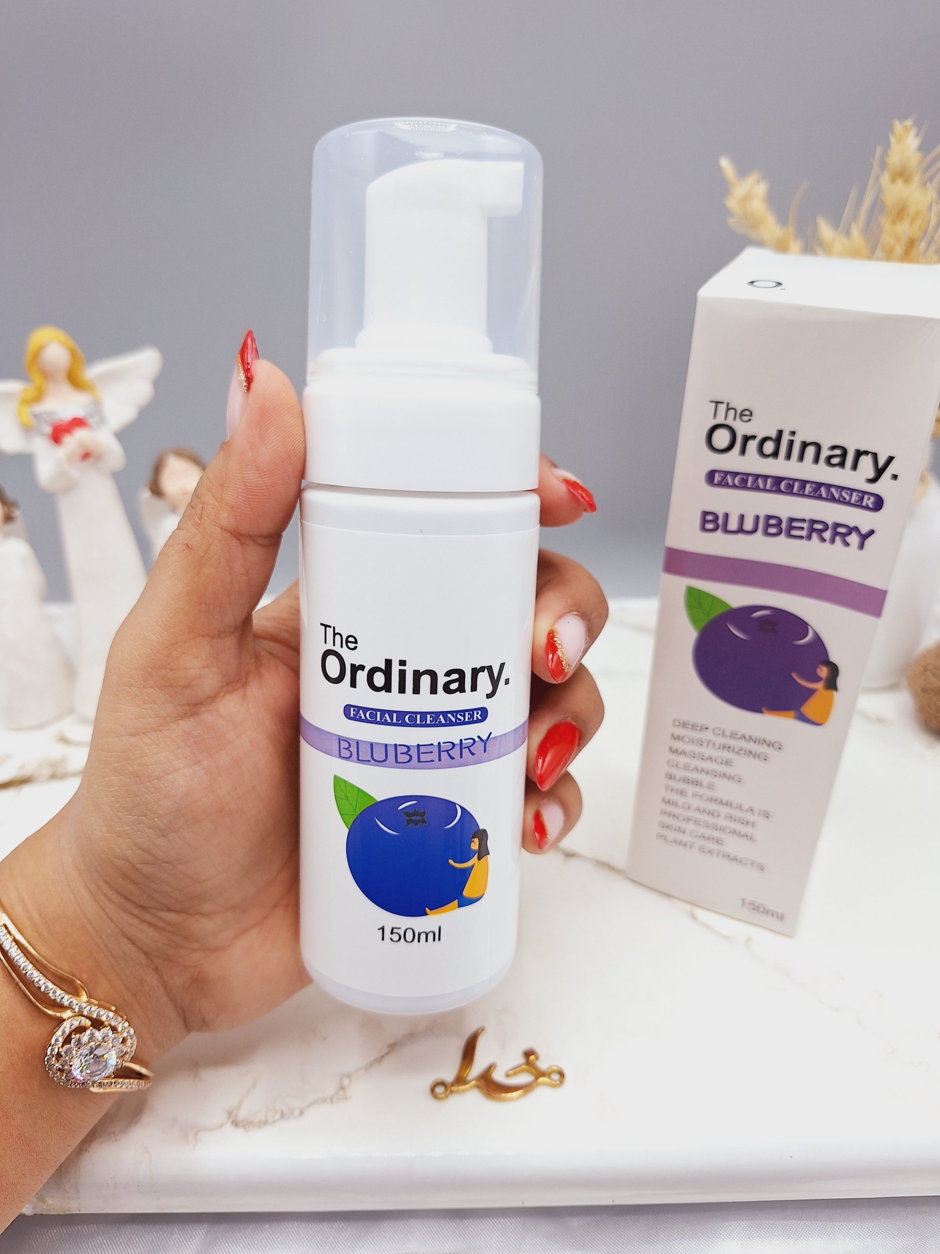 فوم شستشو صورت با عصاره بلوبری برند اوردینری ordinary کد 2218