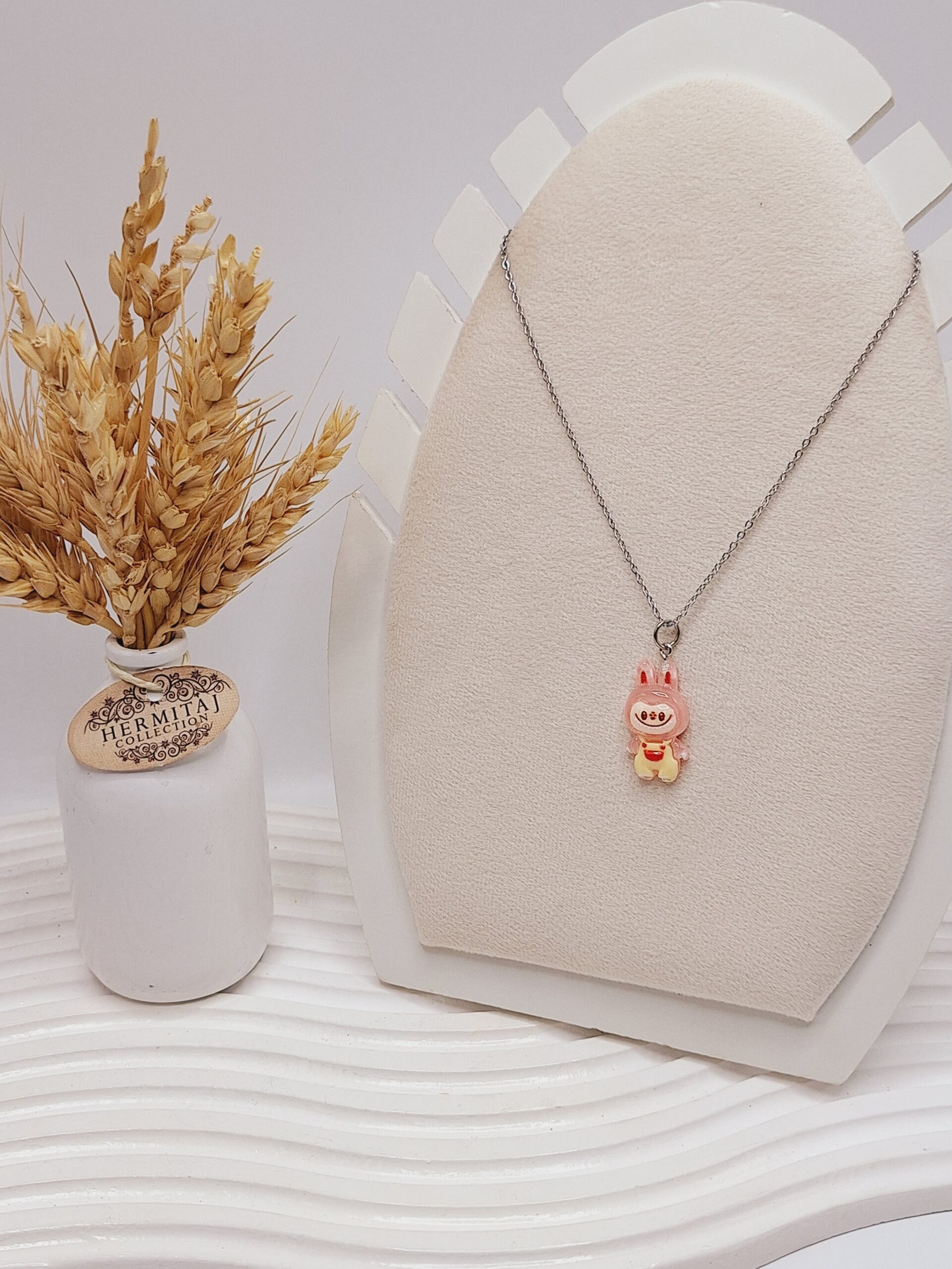 گردنبند لبوبو شب تاب (زرد)