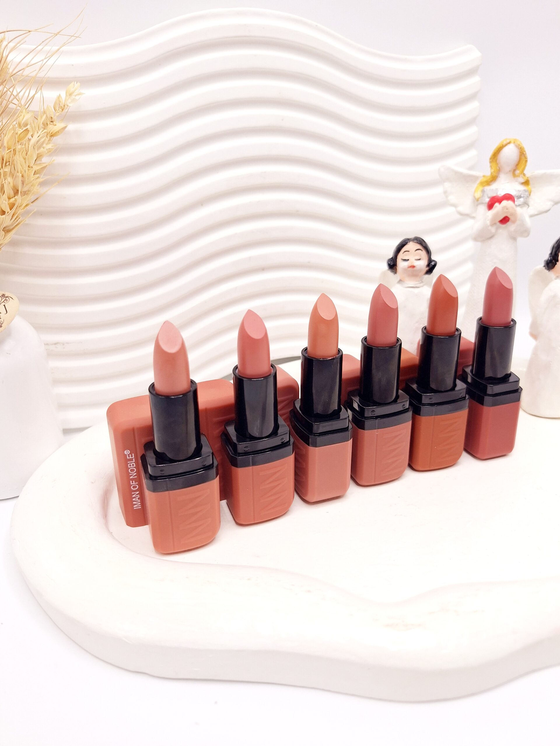 پک رژ جامد نرم برند آیمن آف نوبل کد 8564