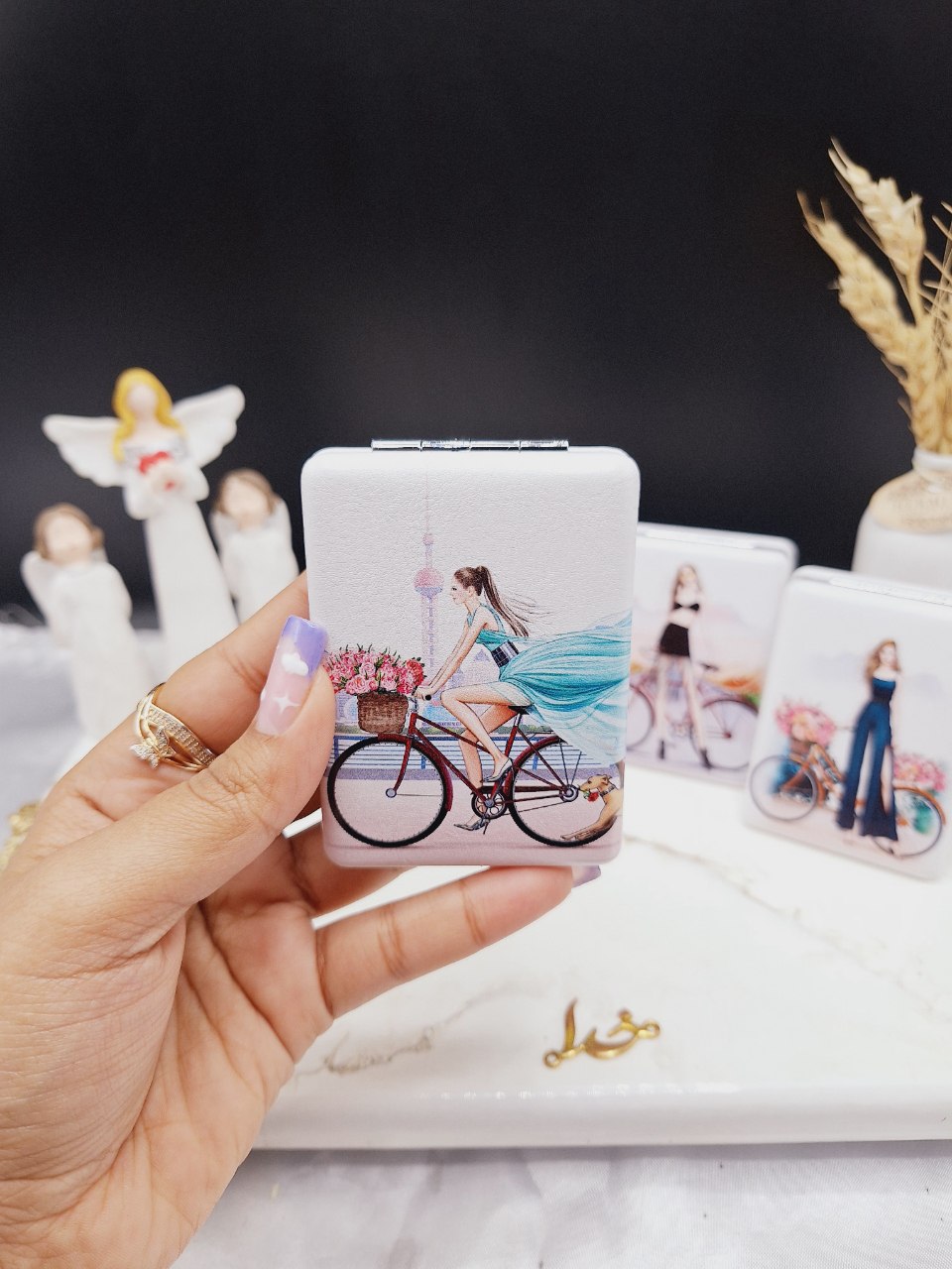 آینه جیبی چهارگوش طرح دختر