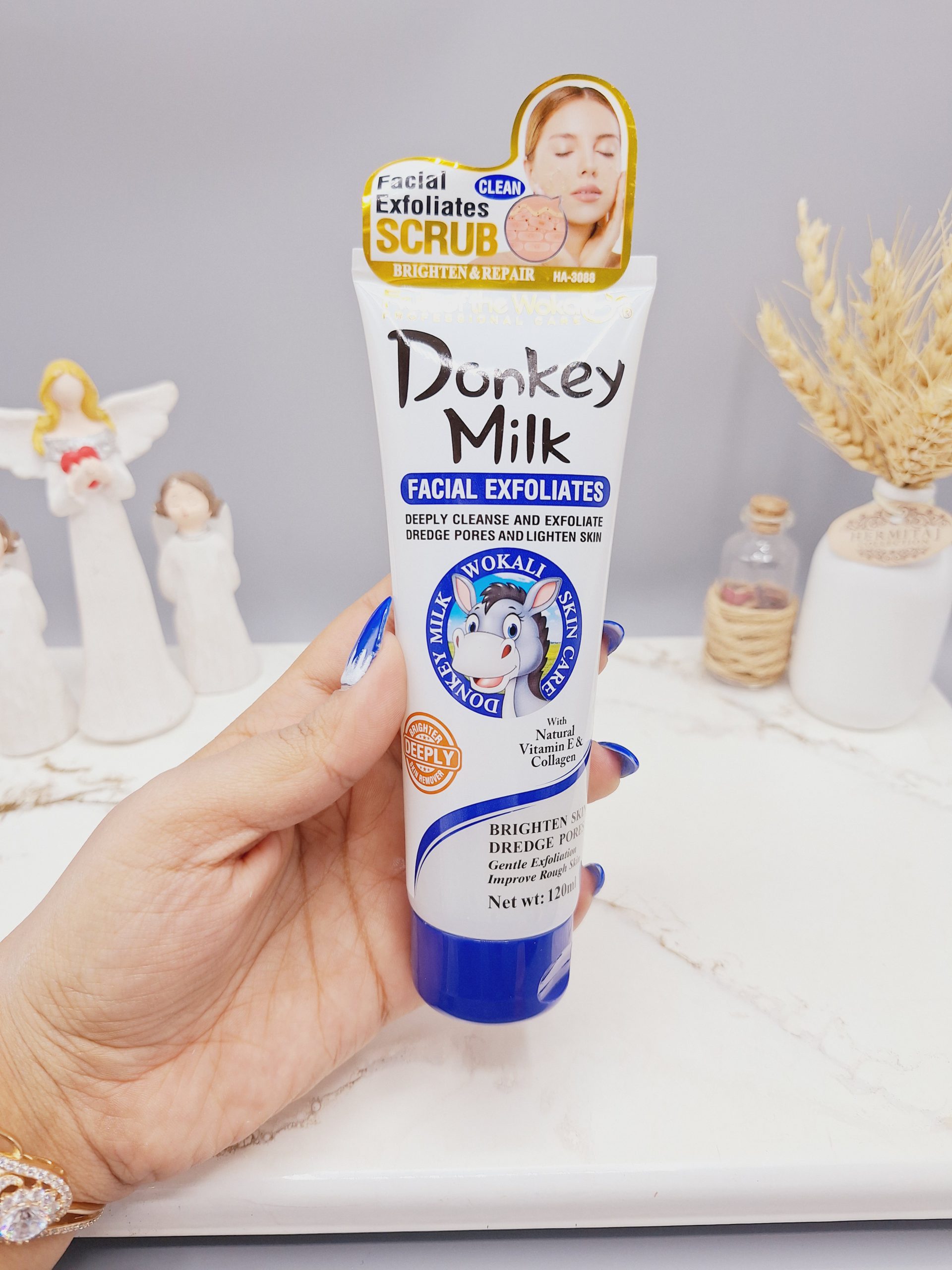 اسکراب لایه بردار روشن کننده صورت و بدن شیر الاغ ووکالی حجم 120 میل آبی کد HA-3088