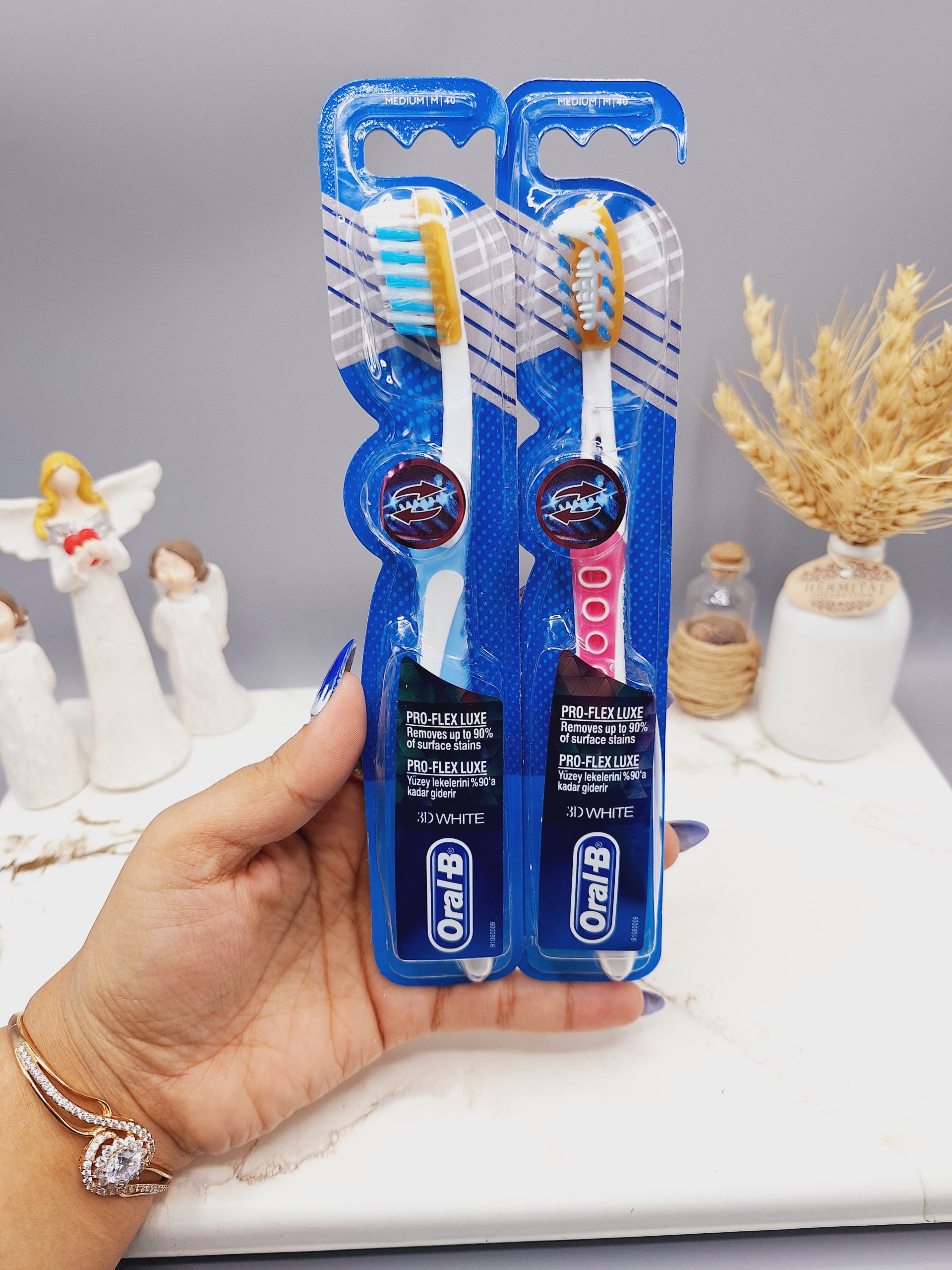 مسواک مدل لوکس اورال بی ORAL-B کد 3801