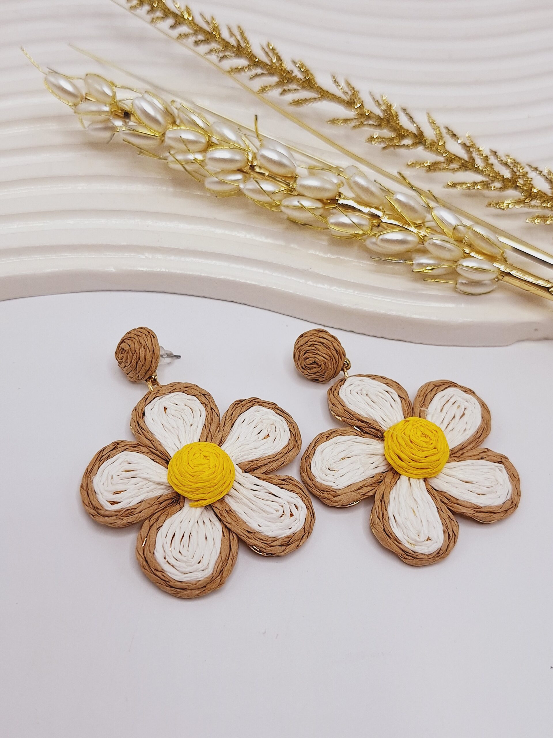 گوشواره حصیری مدل گل طرح دوم