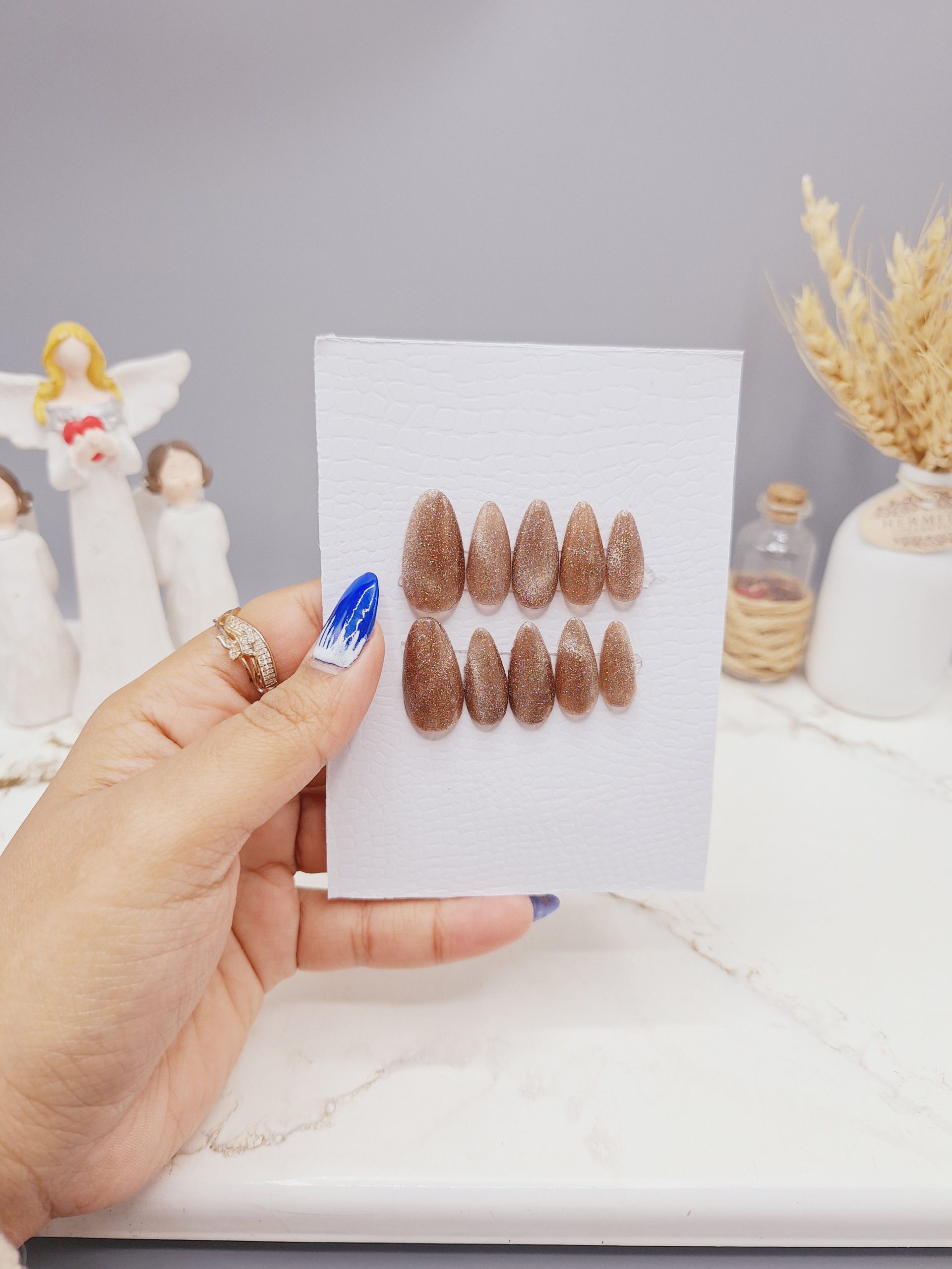 ناخن مصنوعی با مواد کاشت درجه ۱ طرح آیس دیسکو نسکافه ای (به همراه پک اختصاصی)