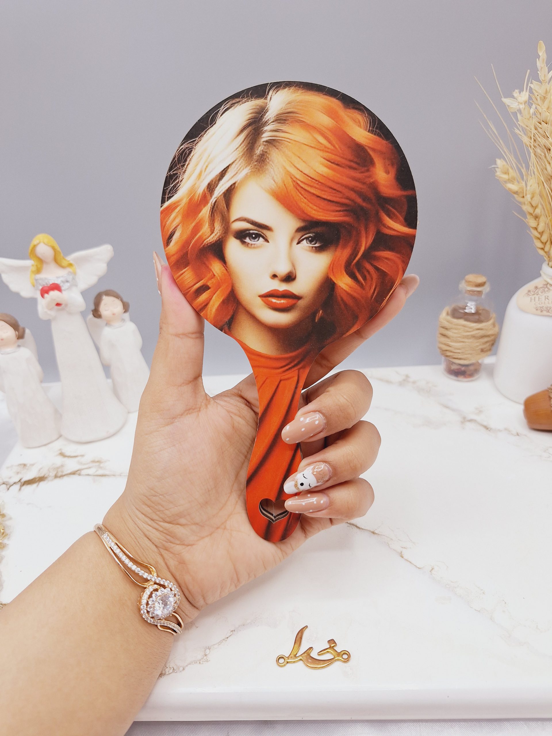 آیینه چوبی دسته دار طرح گرد