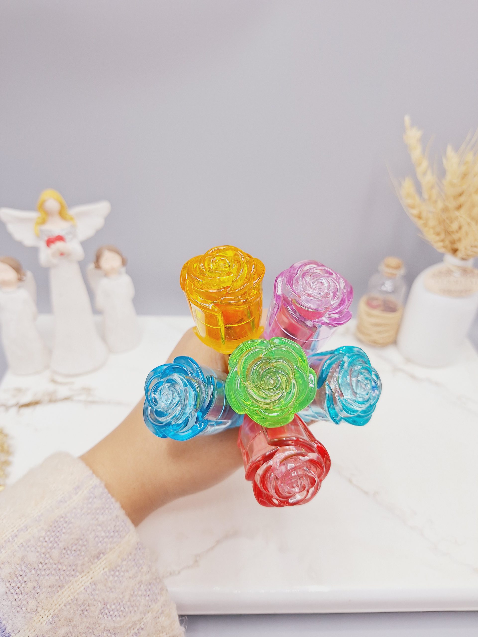 لیپ گلاس فوق العاده زیبا طرح گل رز برند گاش کد 70415