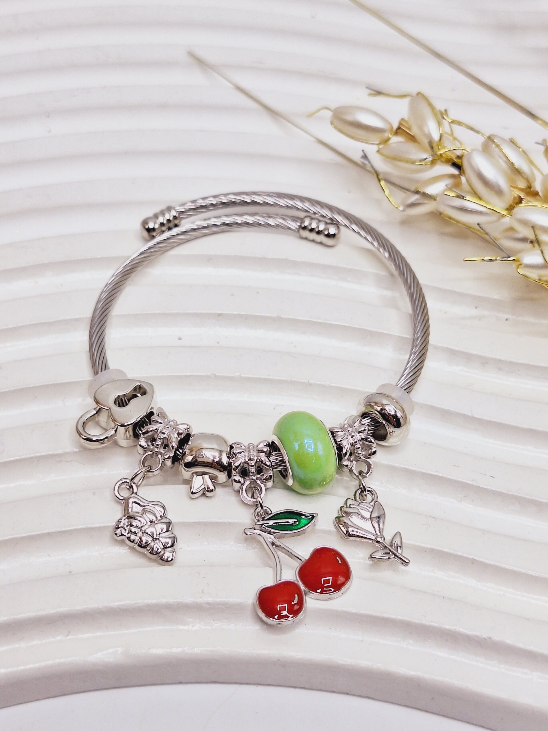 دستبند پاندورا یا آرزوها طرح گیلاس و قفل