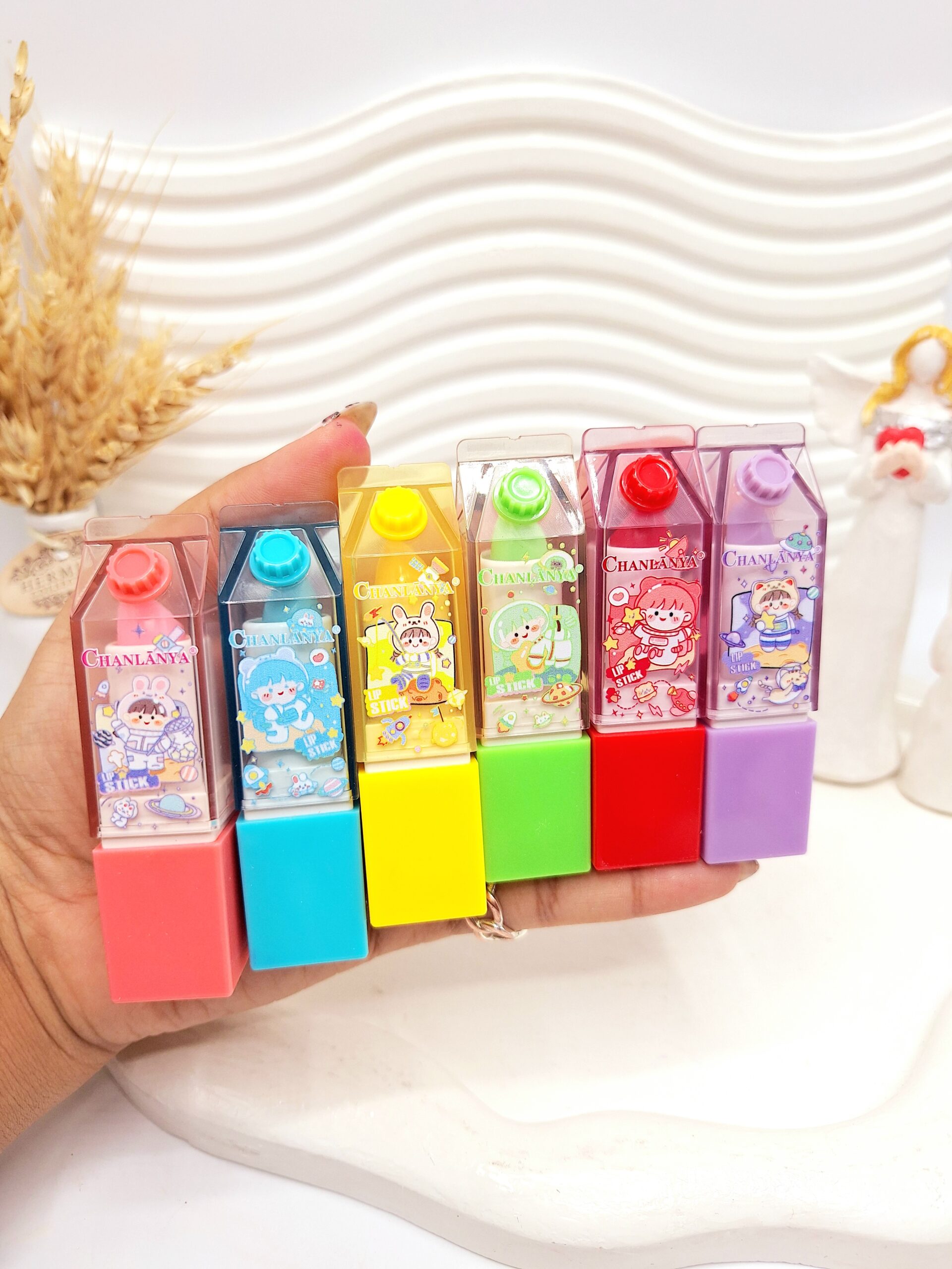 بالم لب پوکه شیشه پاکتی فضایی بانمک  کد 5520