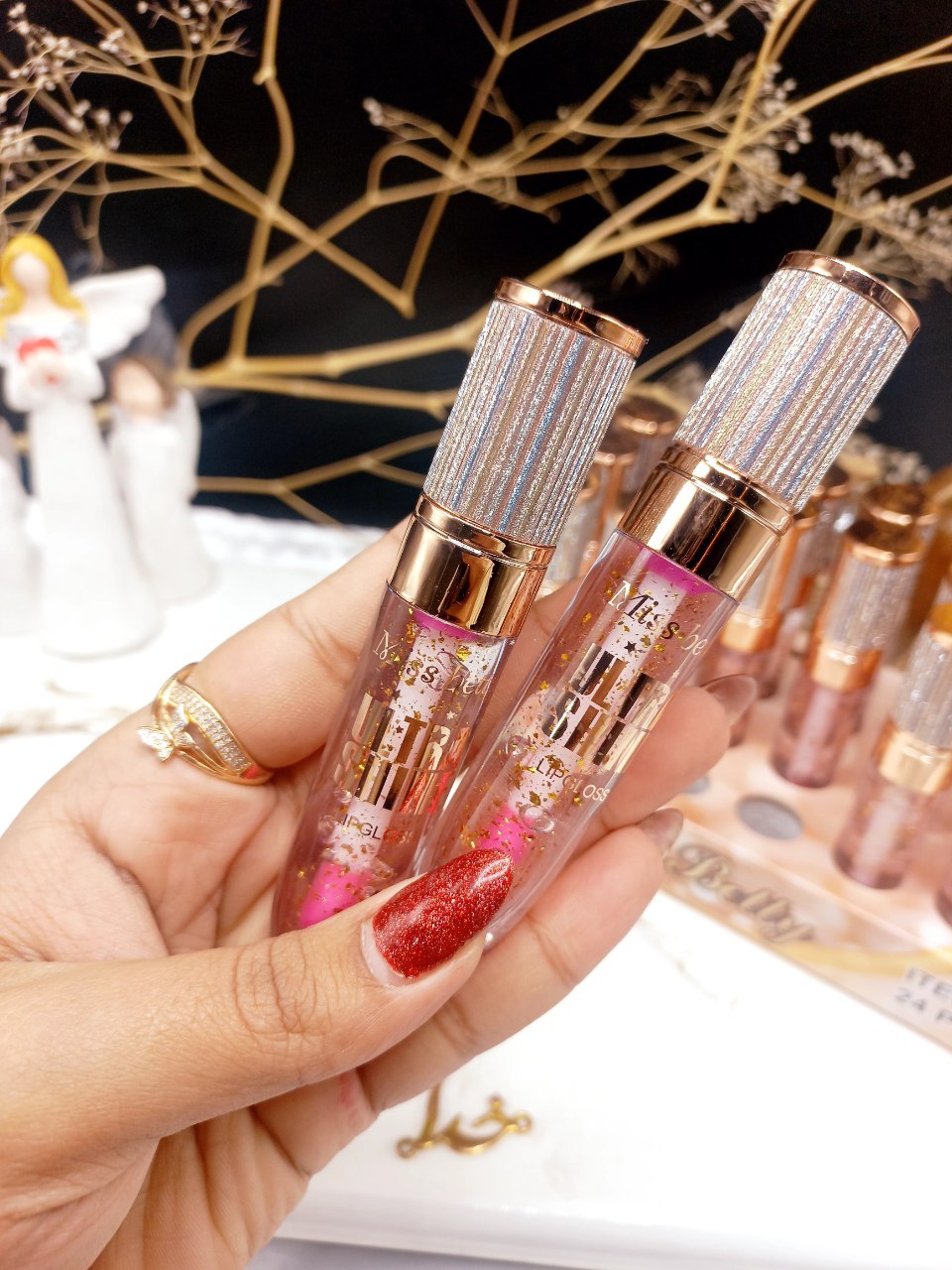 برق لب شاین دار دسته گلیتری برند میس بیوتی Mis Betty کد L1003