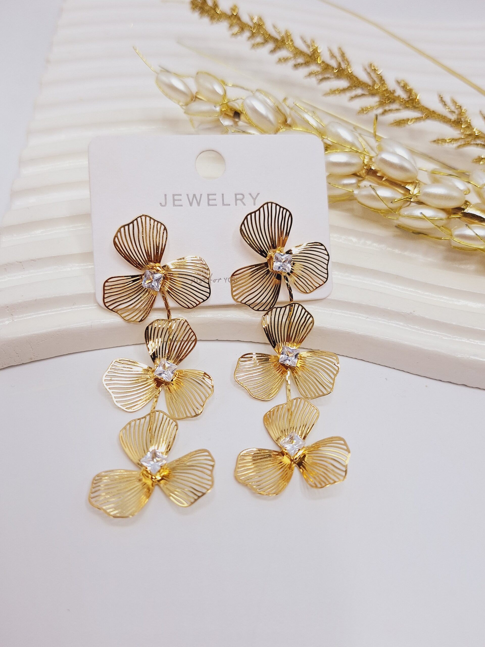 گوشواره آب نقره مدل جواهری مجلسی طلایی