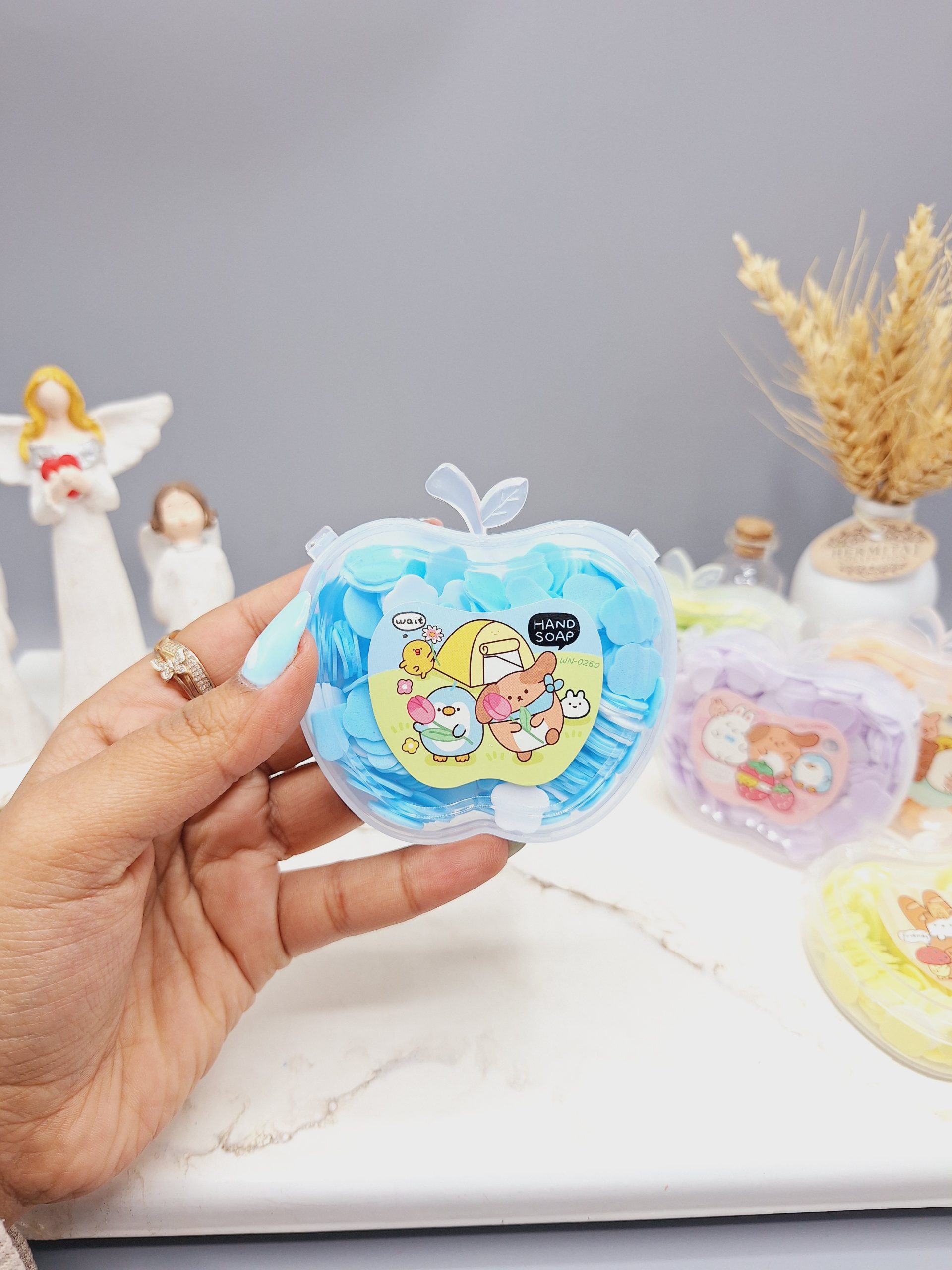 صابون کاغذی کرومی معطر مسافرتی کد 2602 (مدل باکس قلبی)