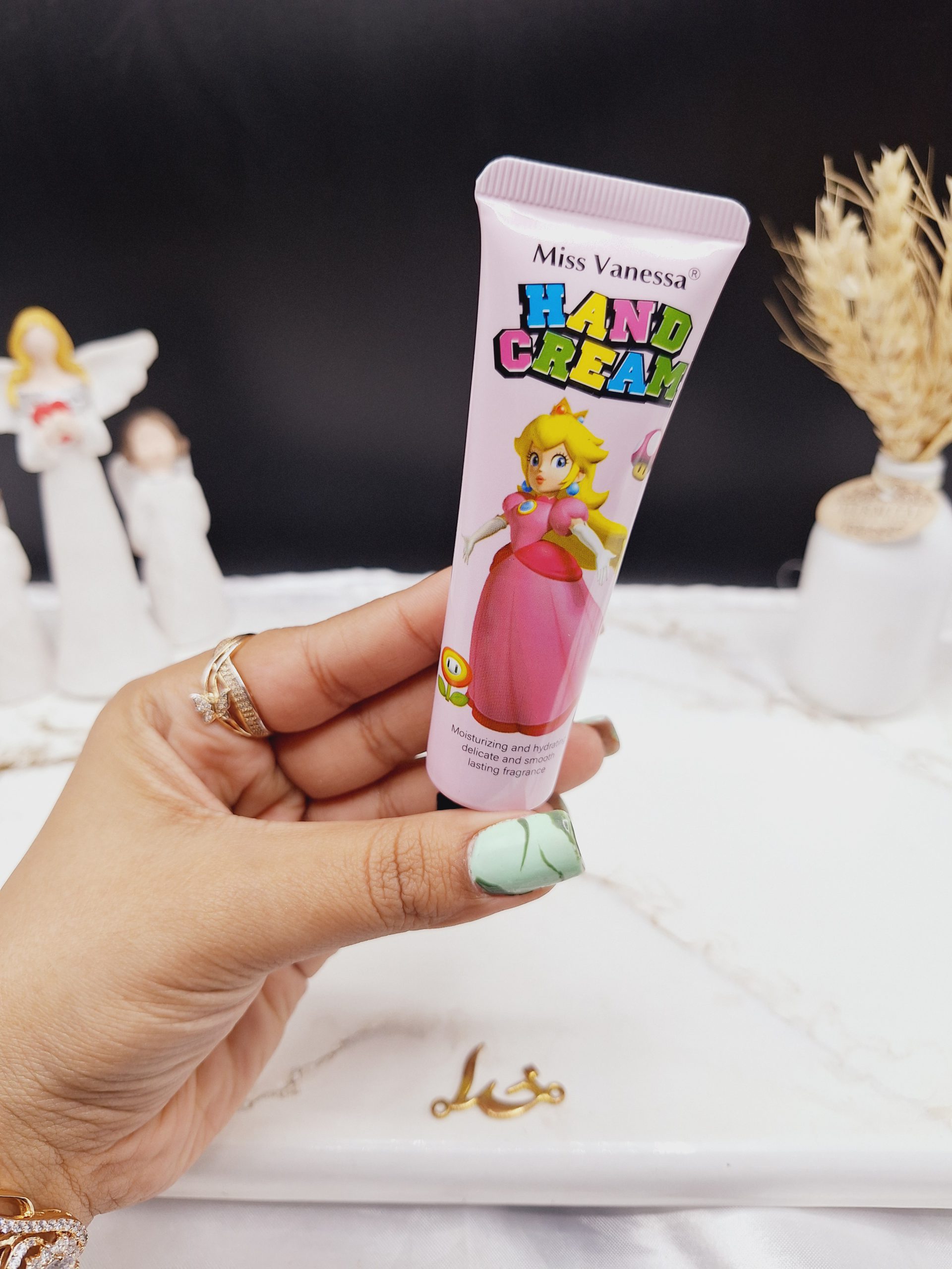 کرم دست 30 گرم دختر پرنسسی برند Miss Vanessa کد G3139