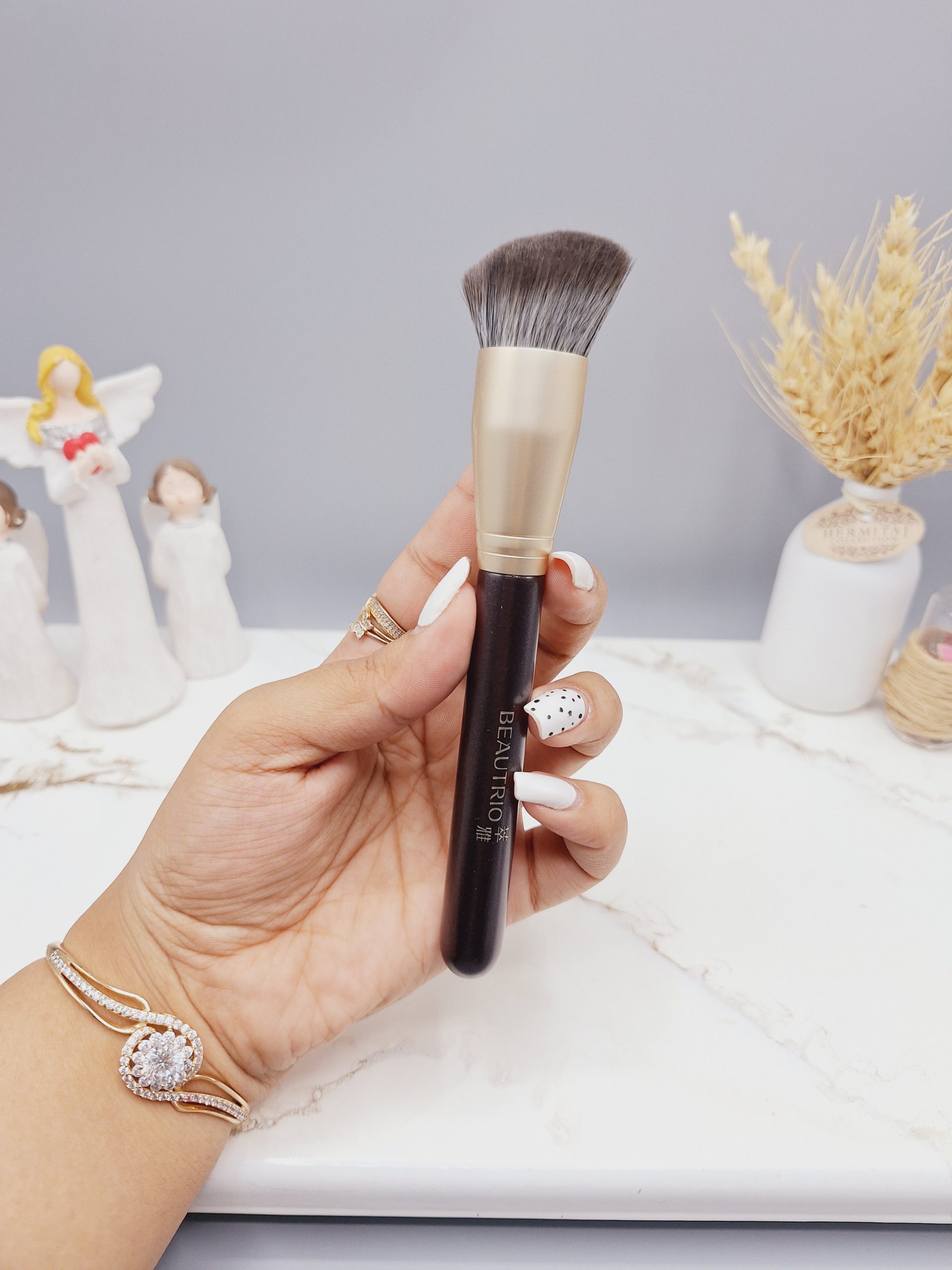 براش میکاپ برند ER met دسته مشکی سایز متوسط