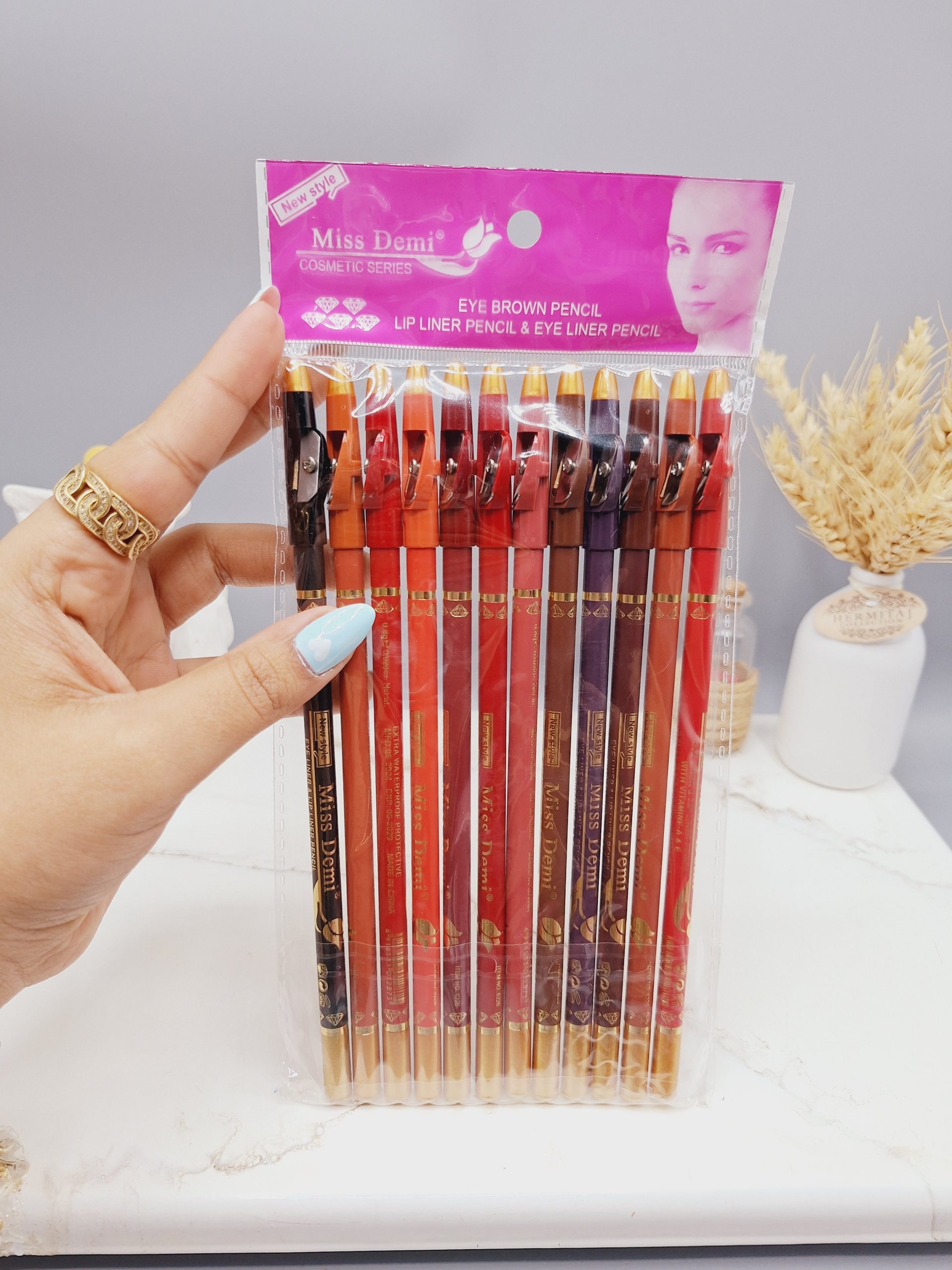 پک 12 تایی خط لب تراش دار با کیفیت برند Miss Demi