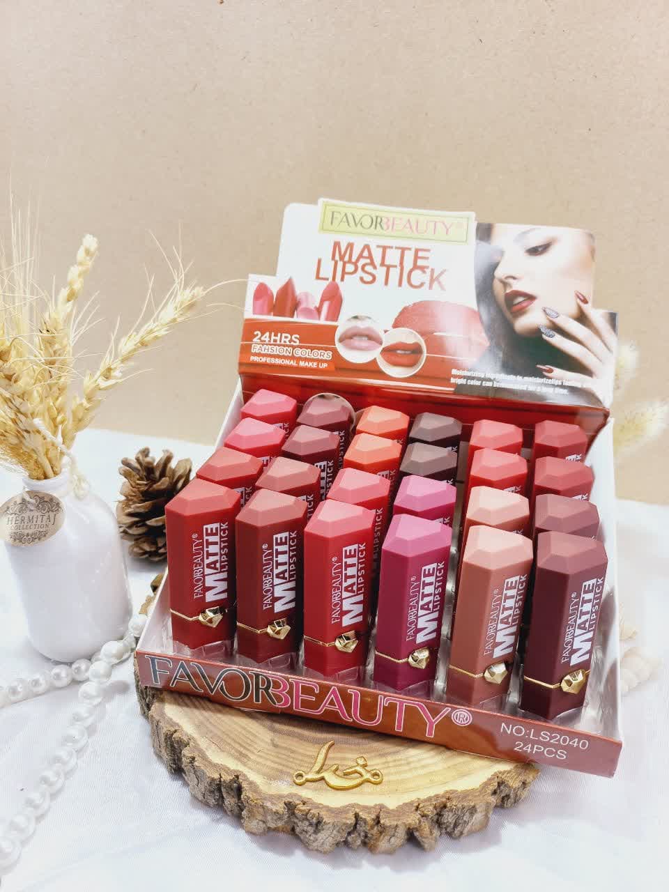 رژ جامد پرطرفدار فاور بیوتی FAVOR BEAUTY  کد LS2040