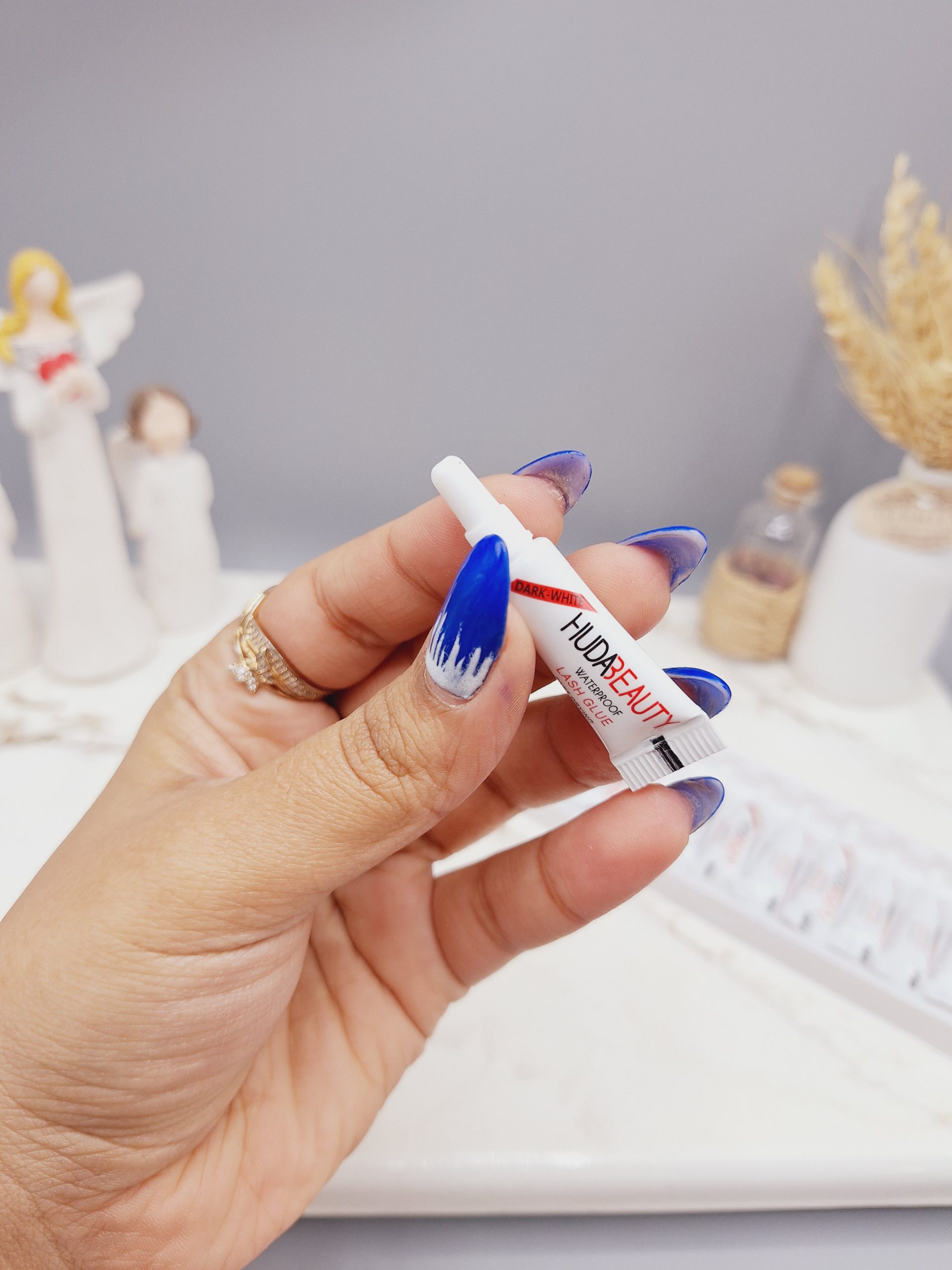 چسپ مژه 15 میل هدا بیوتی (رنگ سفید)