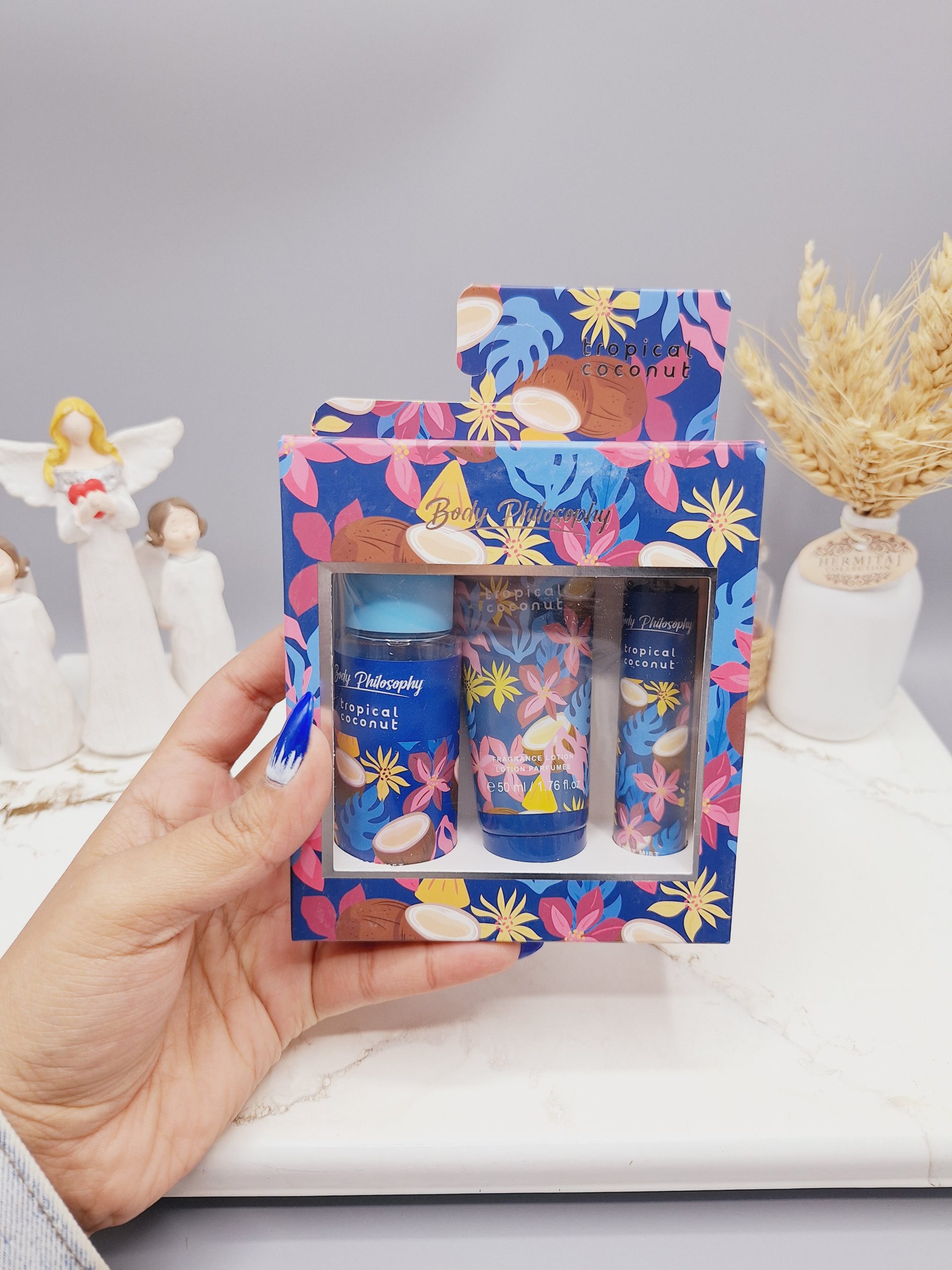 پک 3 تایی بادی اسپلش و لوسیون و عطر قلمی فوق العاده خوشبو و ماندگار برند پینک این سویت کد 2803