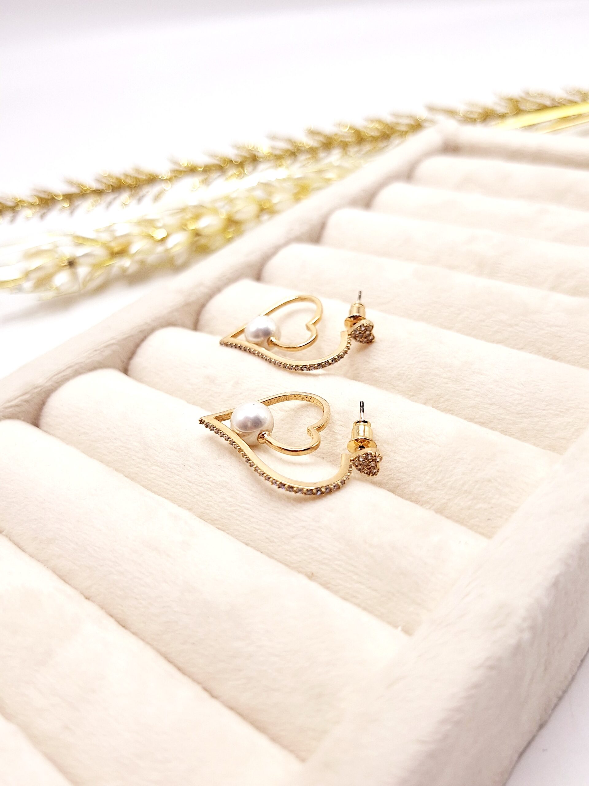 گوشواره میخی درخشان قلبی فوق العاده شیک و مجلسی