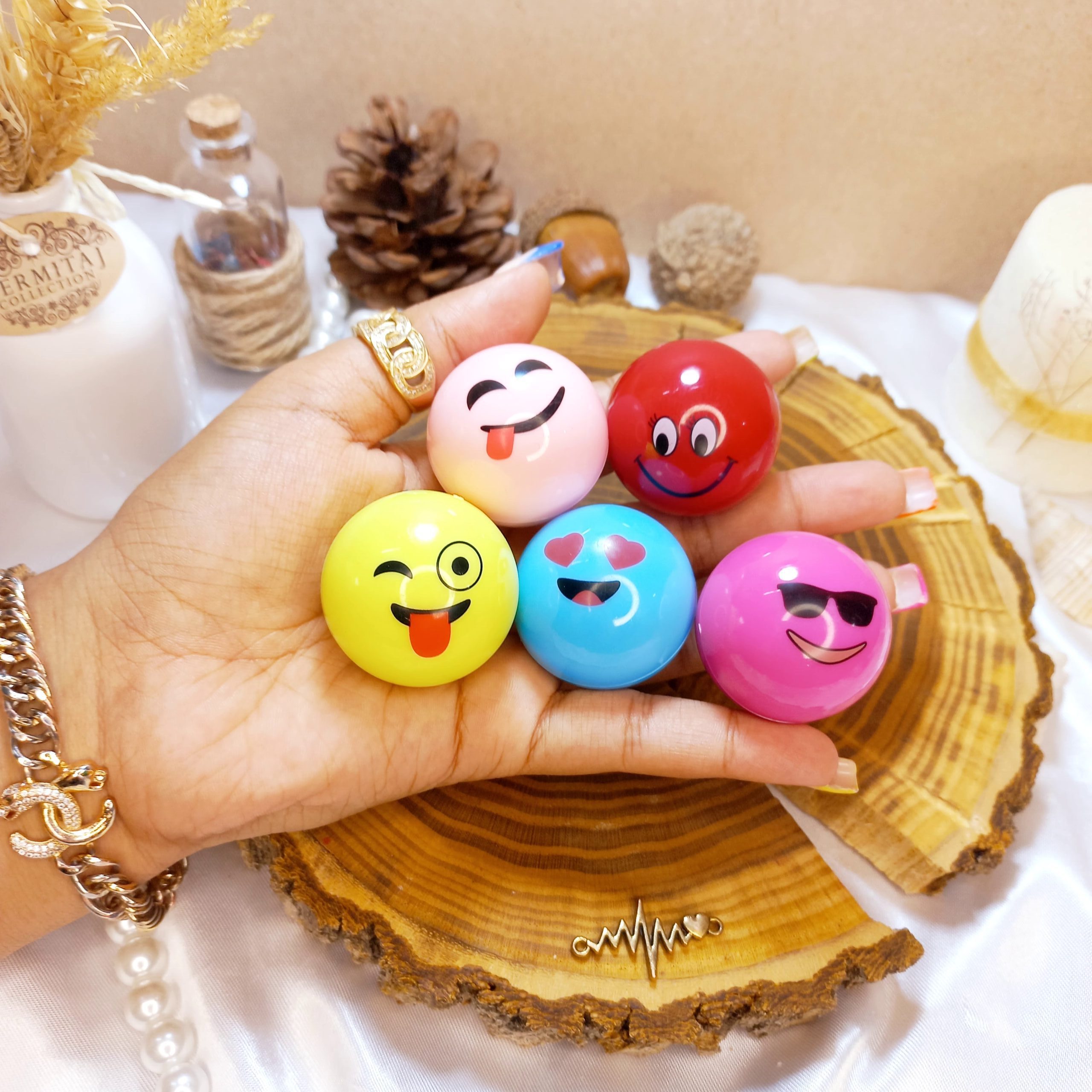 بالم لب استیکری رنگارنگ VASEINA