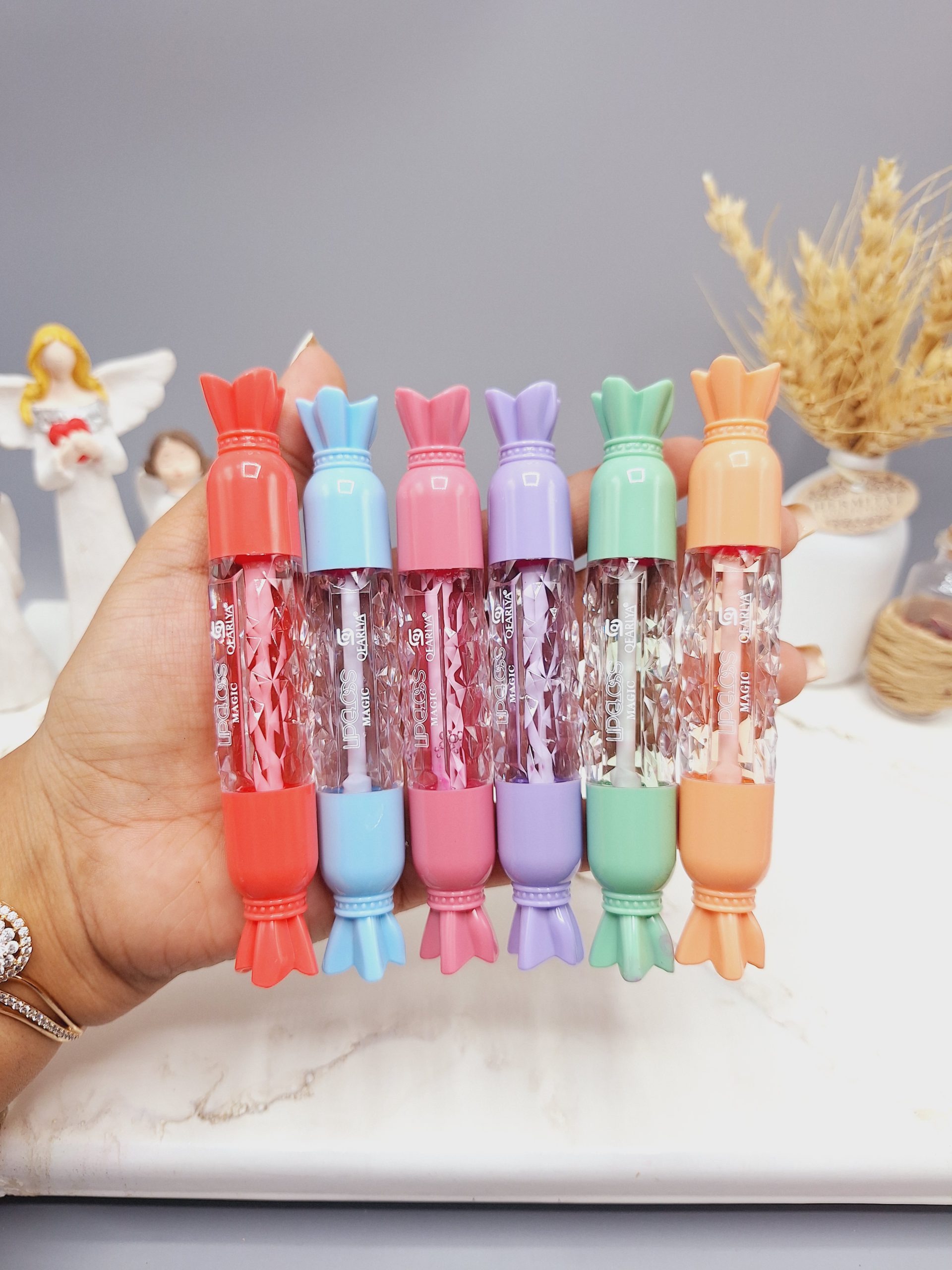 لیپ گلاس فوق العاده زیبا طرح هویج پیچی برند QEARLYA کد NO:QE7182-A