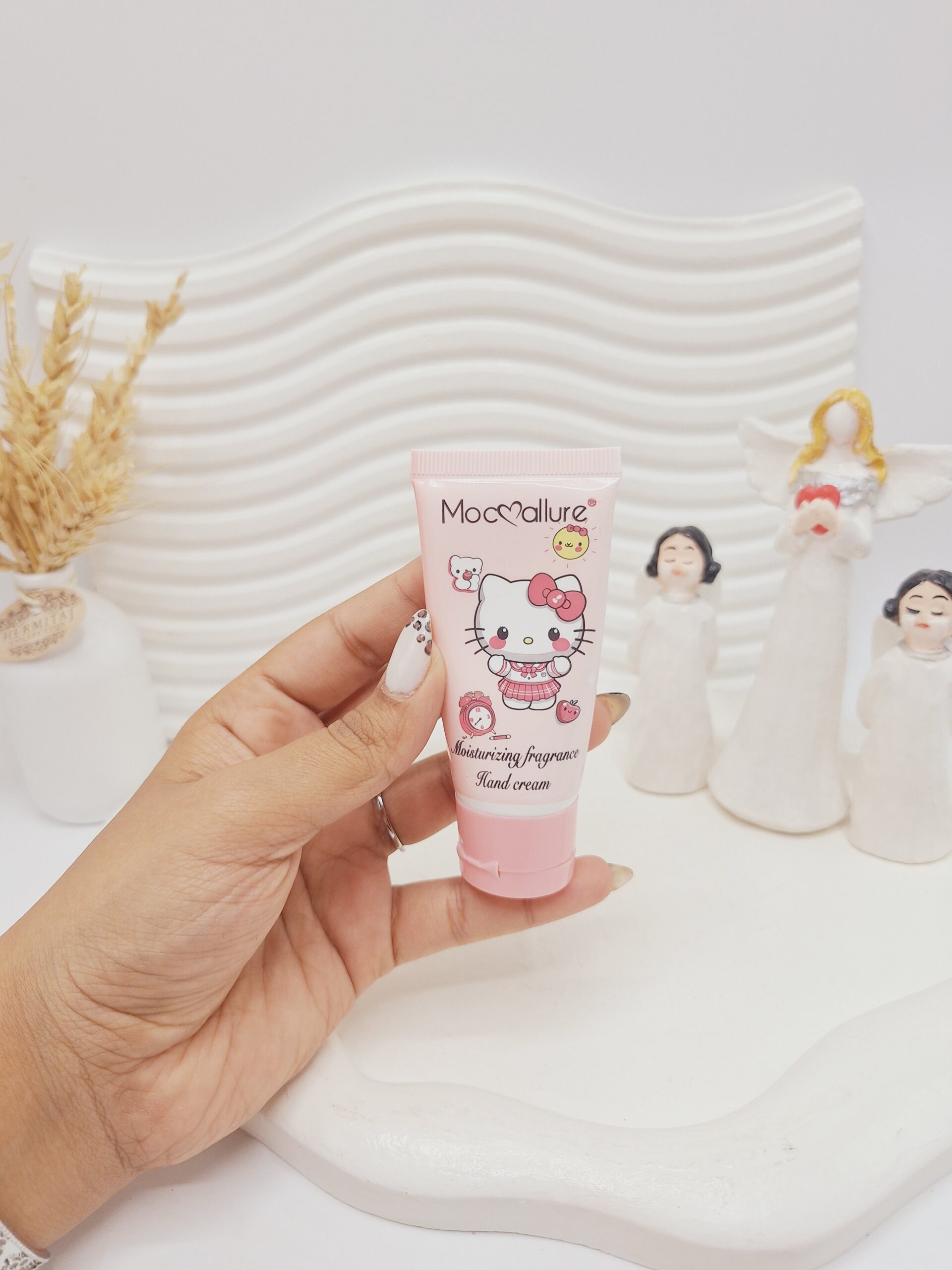 کرم دست کیتی صورتی حجم 40 میل برند Mocallure کد 941