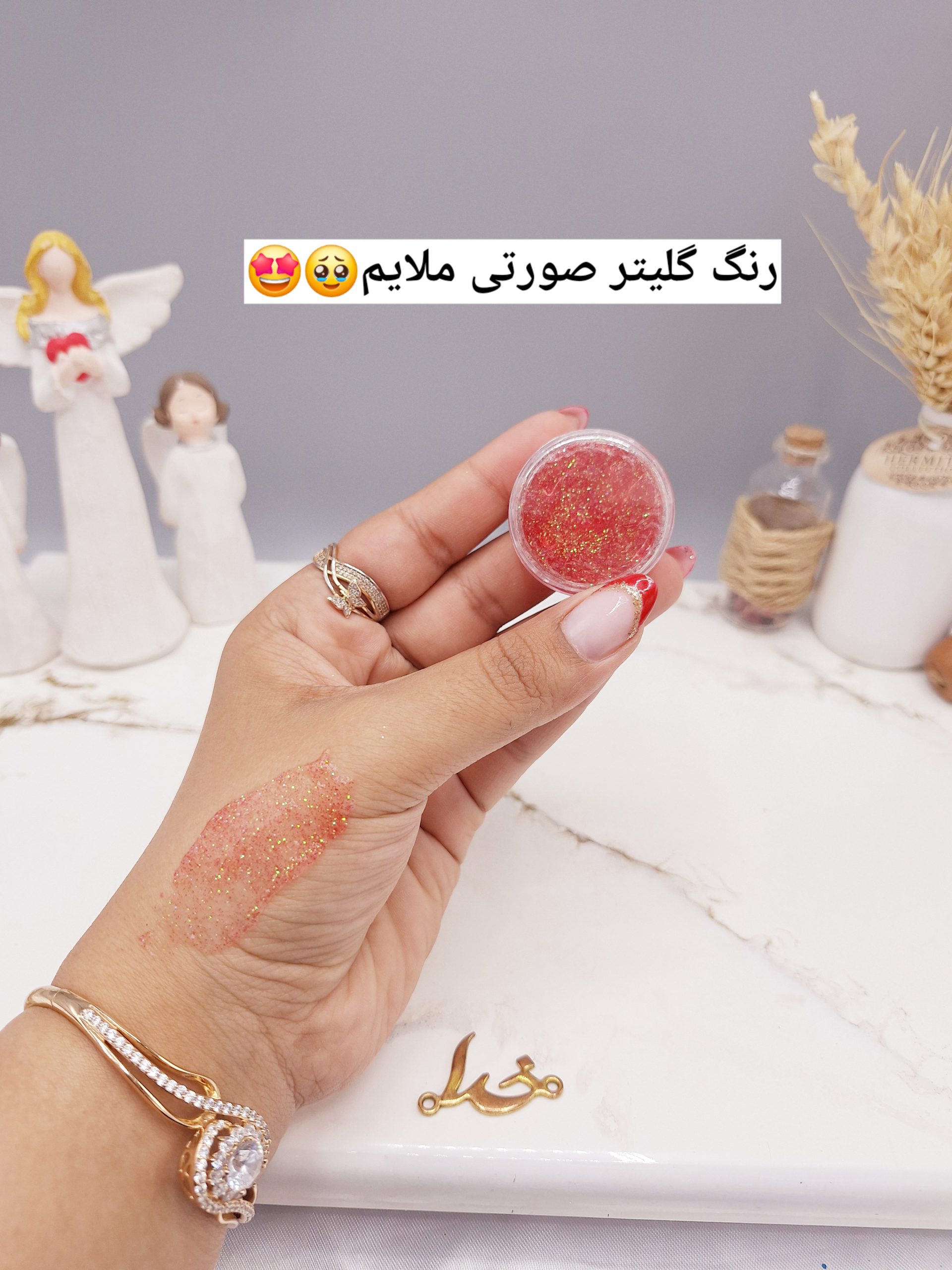 گلیتر مایع رنگ صورتی ملایم