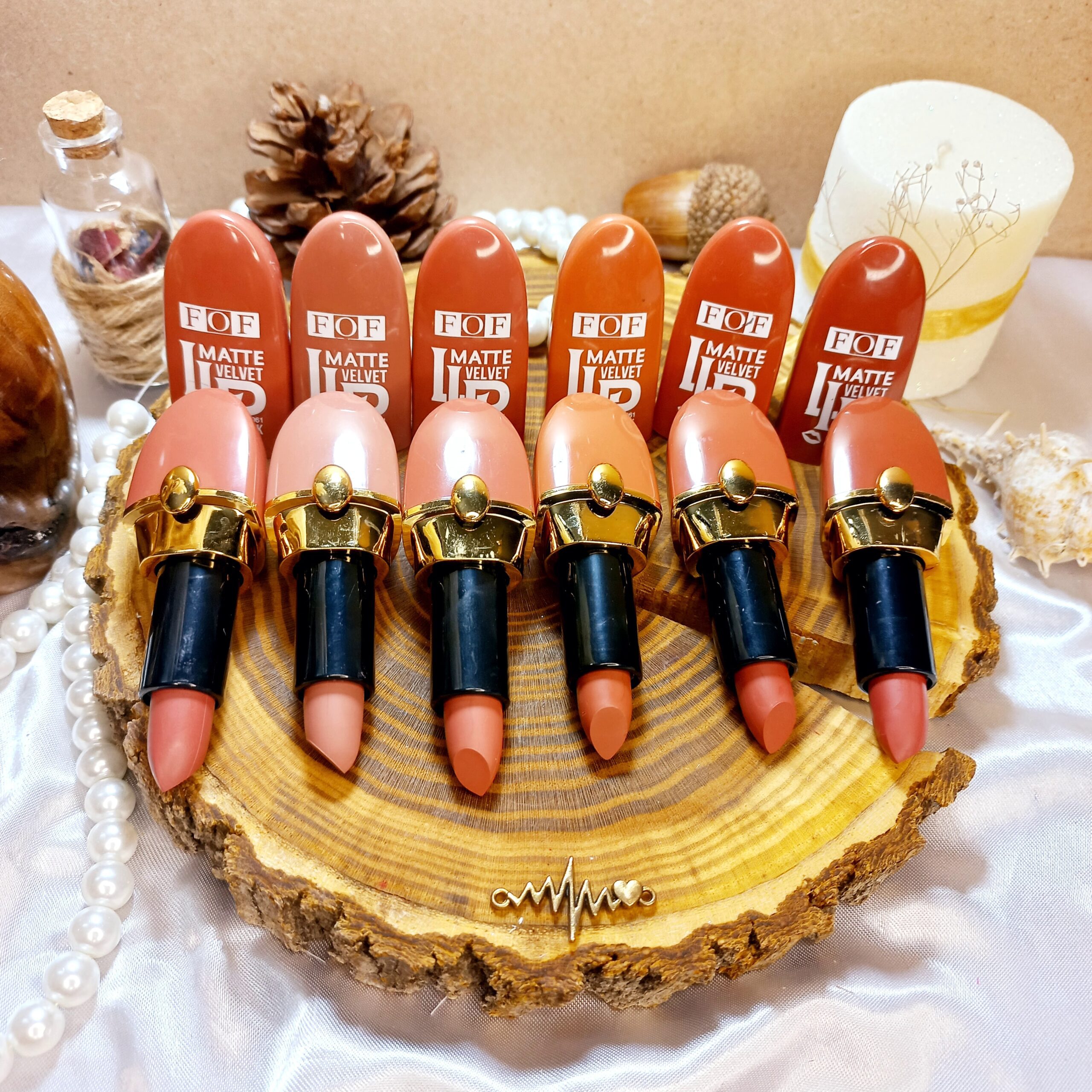 رژ لب جامد مدل مت کد 8061