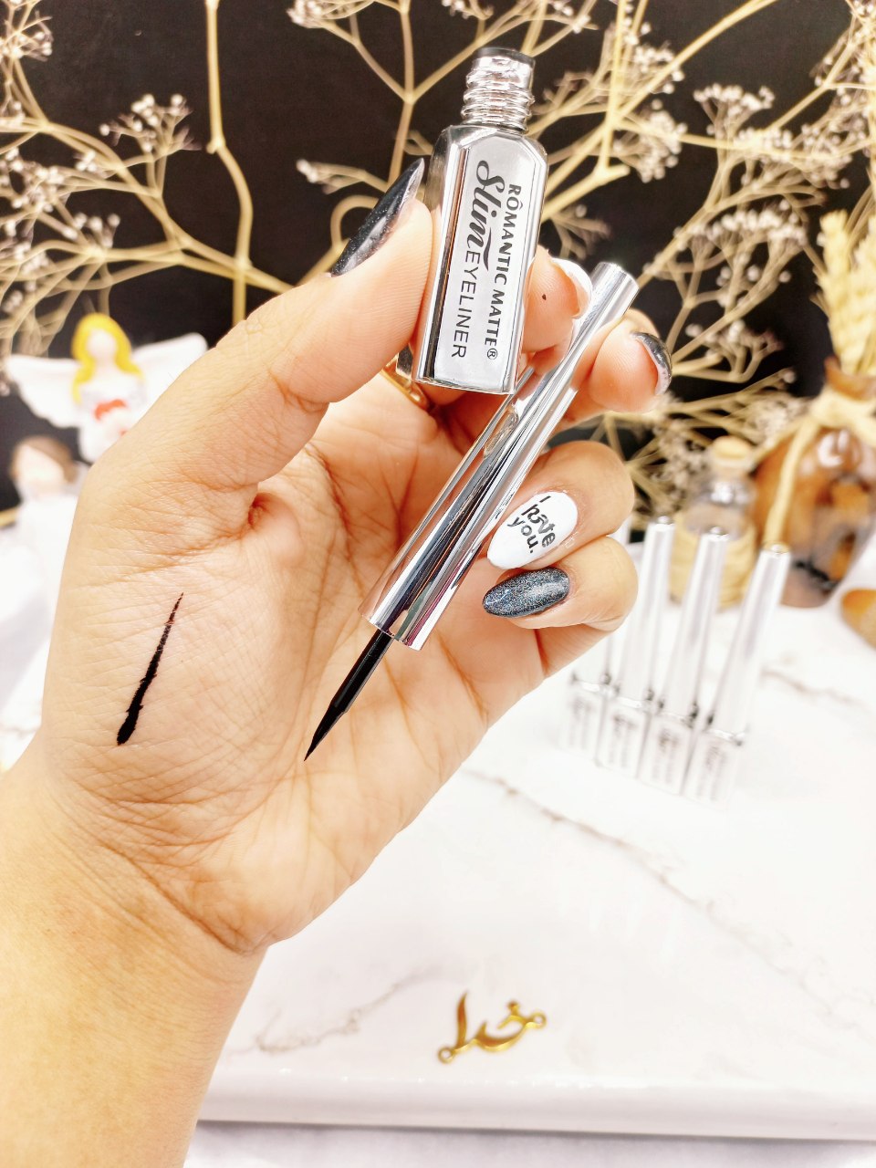 خط چشم ماژیکی  کوزه ای رومانتیک مات Romntic Matt کد 1320