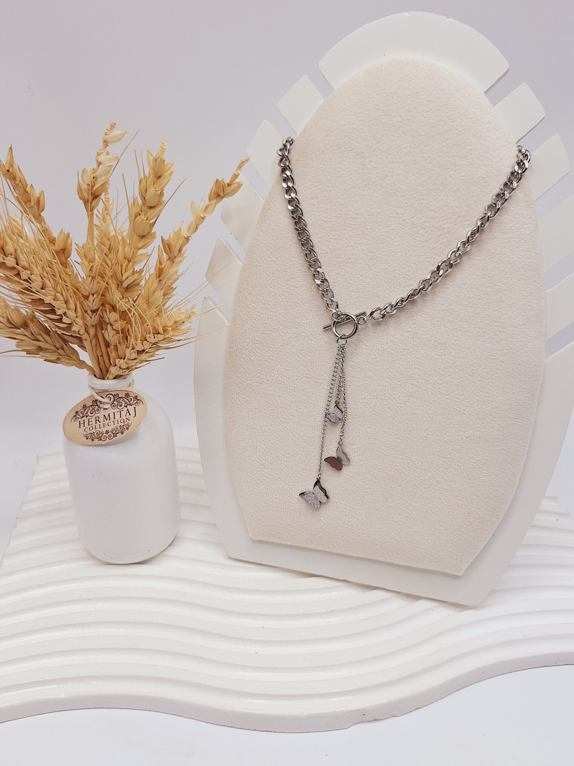 گردنبند زنجیری مدل قفل پروانه نقره ای