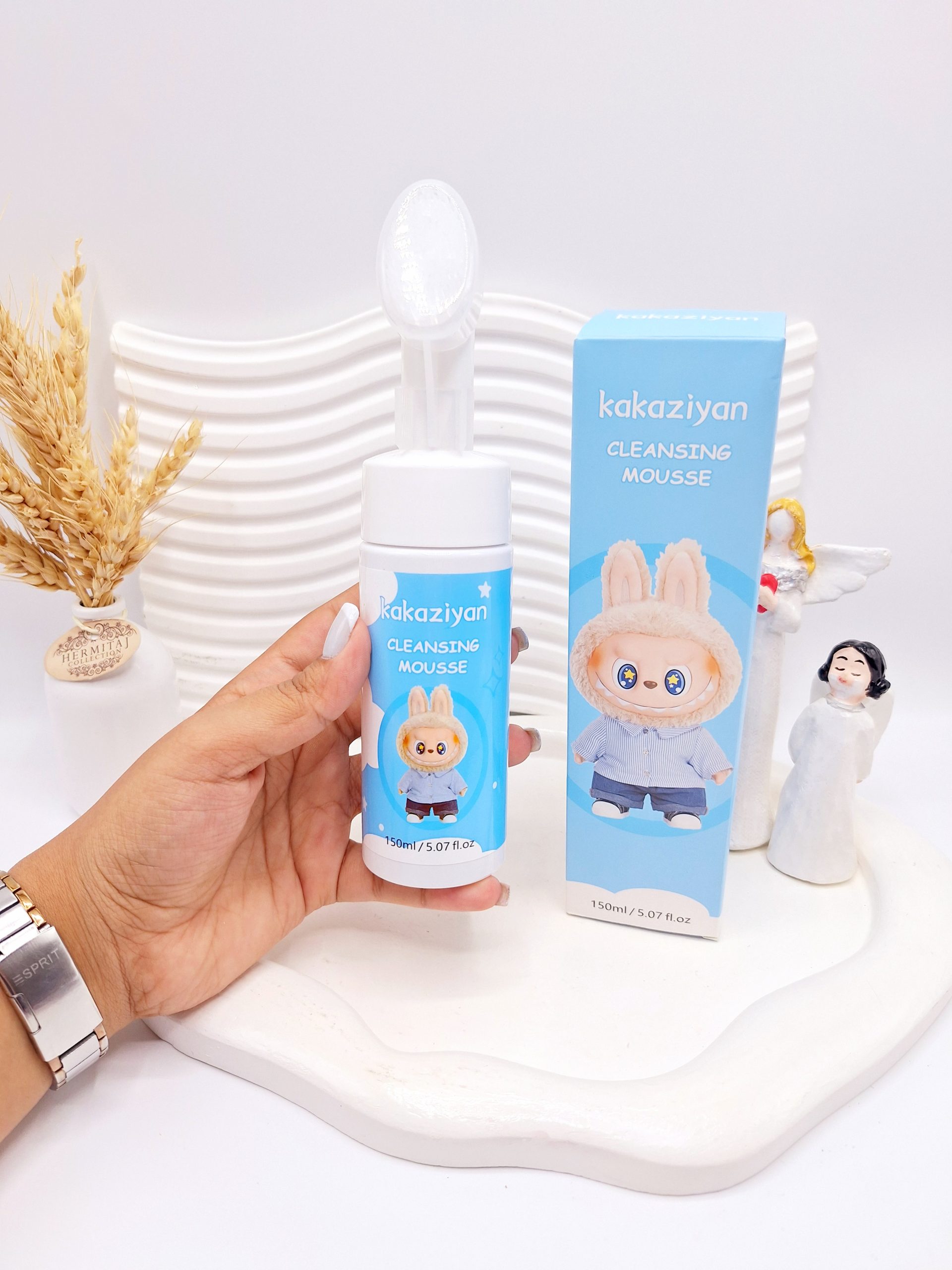 فوم روشن کننده براش دار ترند و پرطرفدار لبوبو کد KL002-3