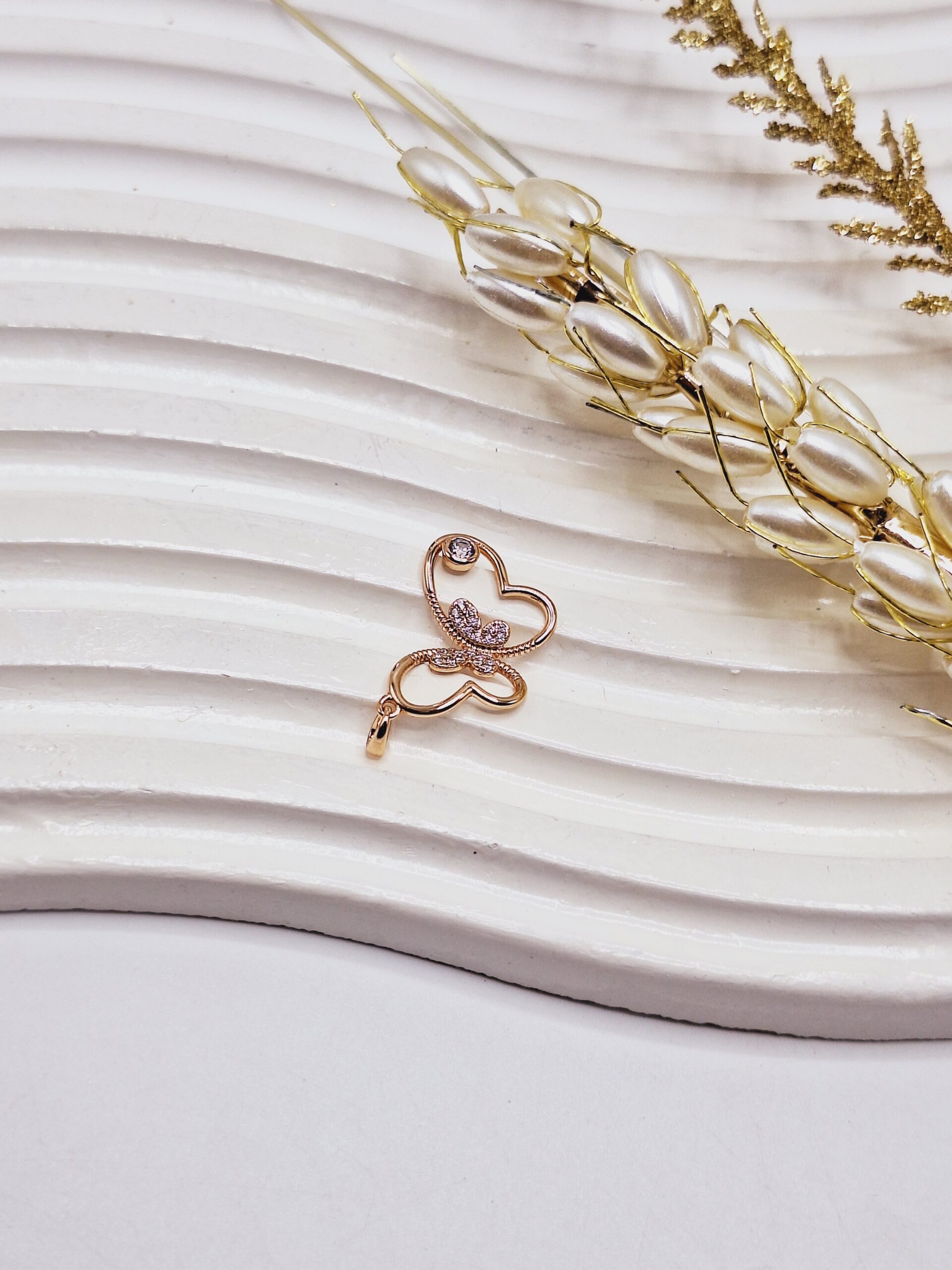 پلاک پروانه نگین مینمال طلایی ژوپینگ