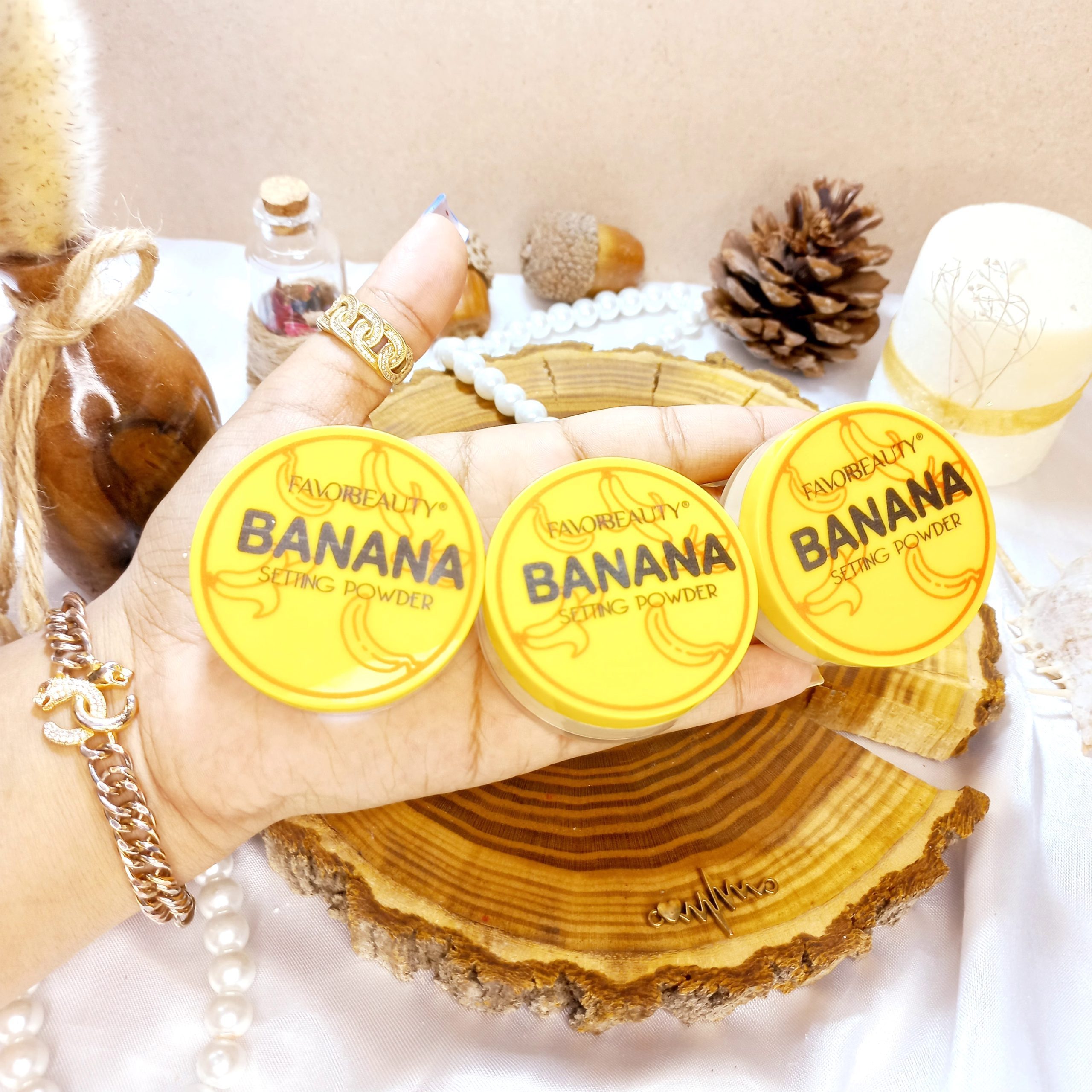 پودر فیکس طرح موز FAVOR BEAUTY | پخش عمده