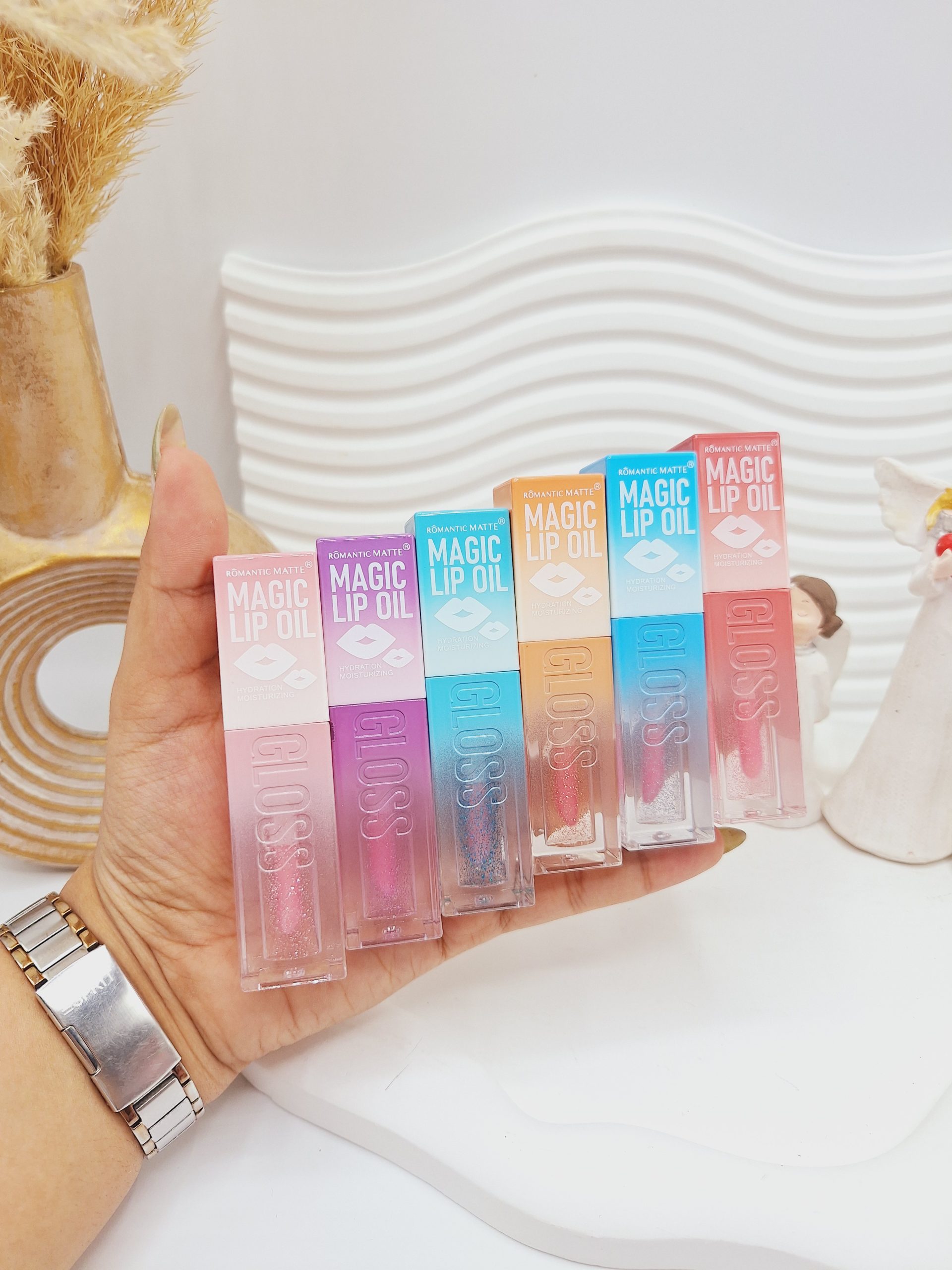 برق لب مات و حرارتی رنگی برند مجیک مناسب رفع خشکی و تغدیه کننده لب کد 7505