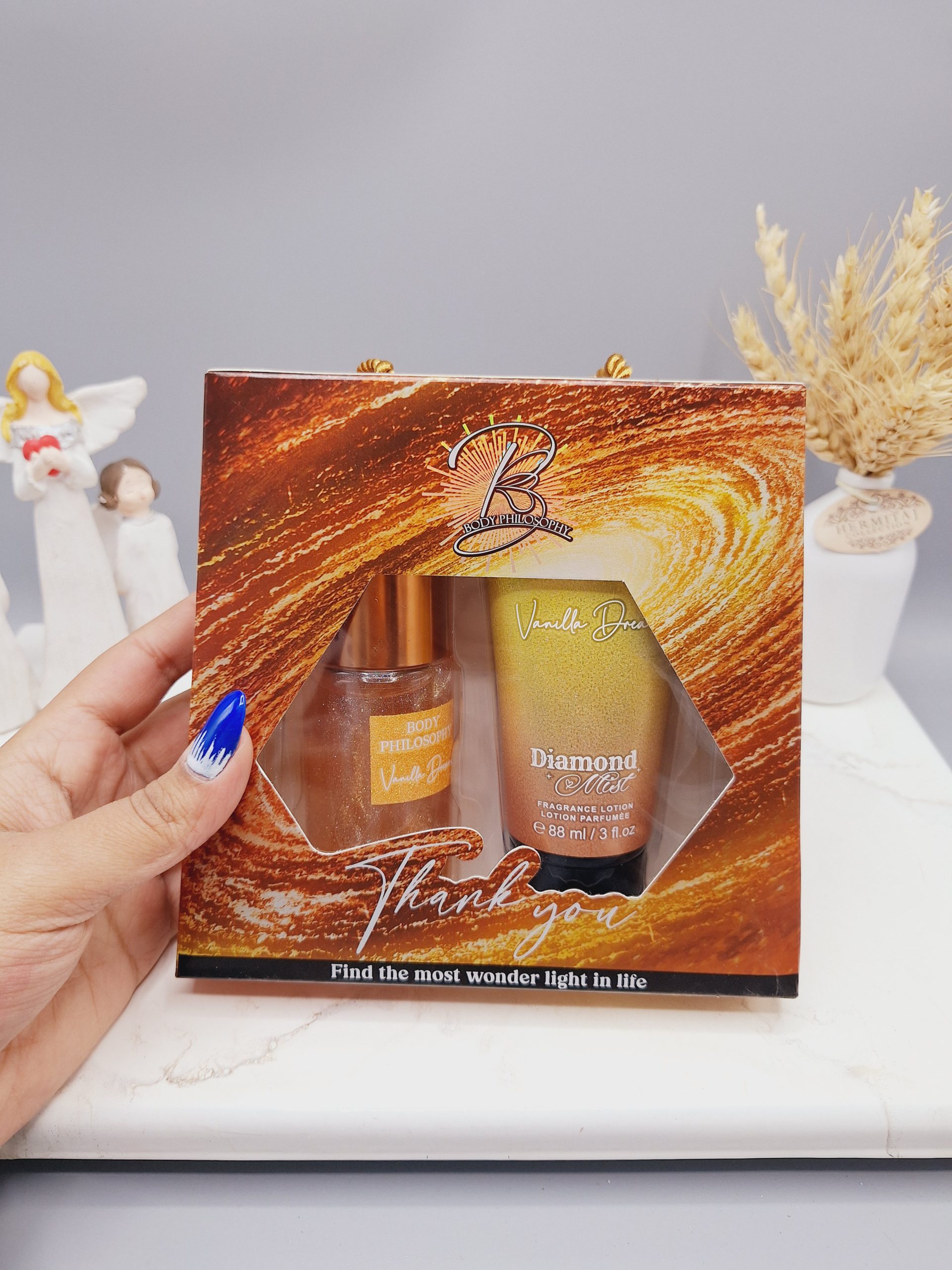 ست بادی اسپلش و لوسیون شاین دار فوق العاده خوشبو و ماندگار به همراه پک کد 2335