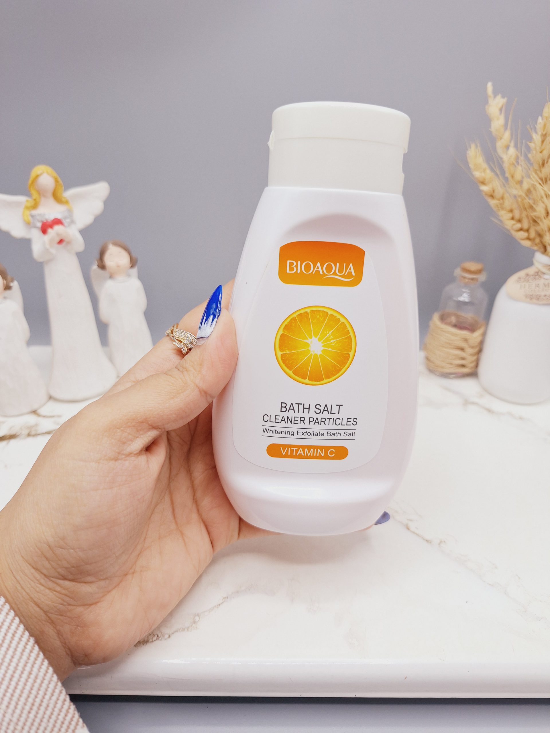 نمک بدن ویتامین سی بیوآکوا حجم 430 گرم از بین بردن پوست مرغی و سفید کننده نقاط حساس کد 34458