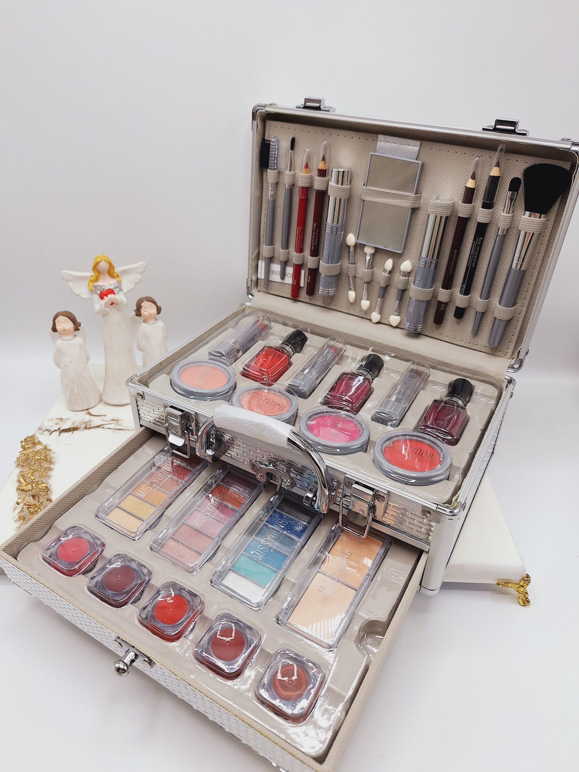 ست کامل کیف ارایشی سه طبقه کد5614